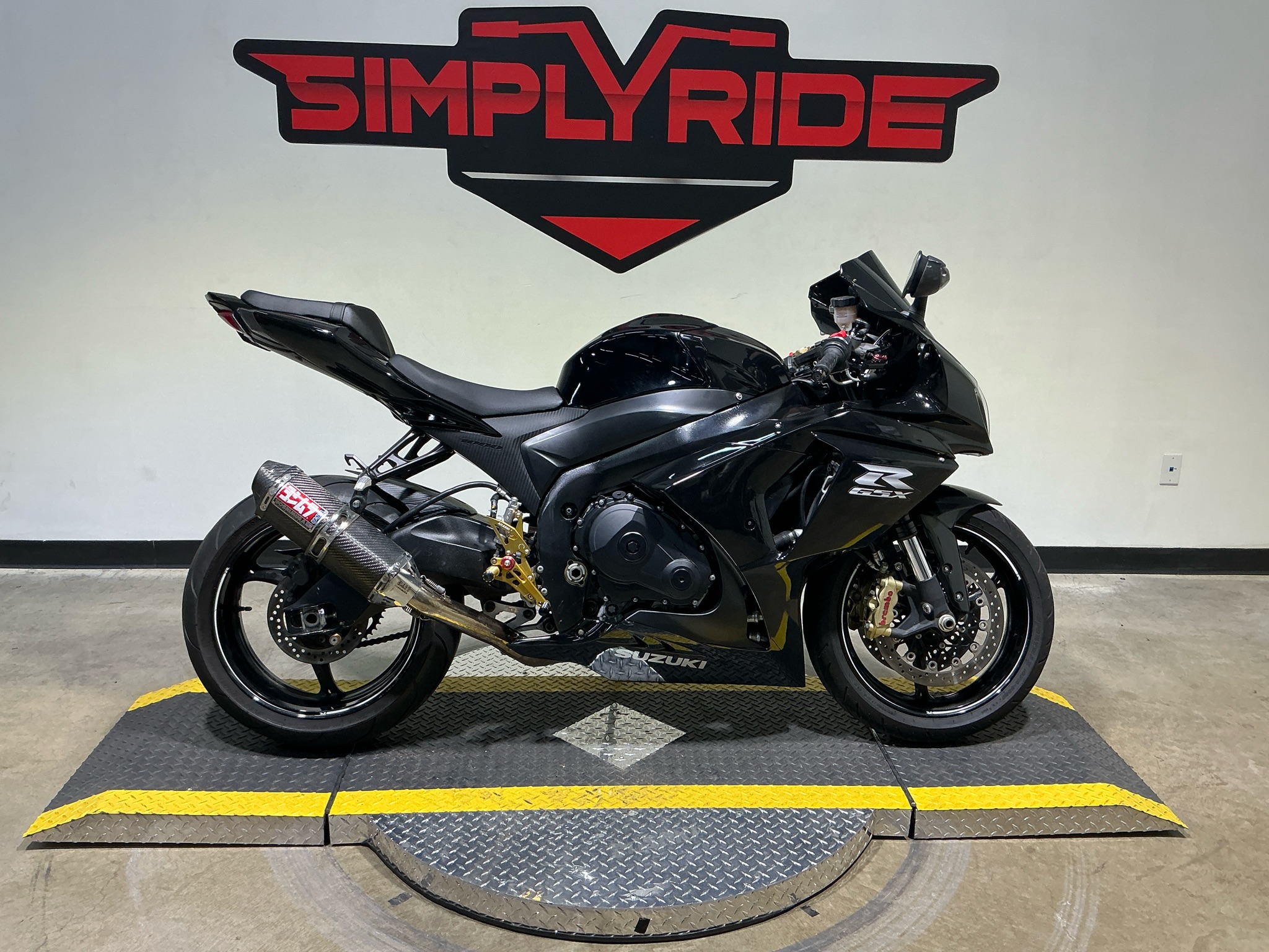 2011 Suzuki GSX-R1000™