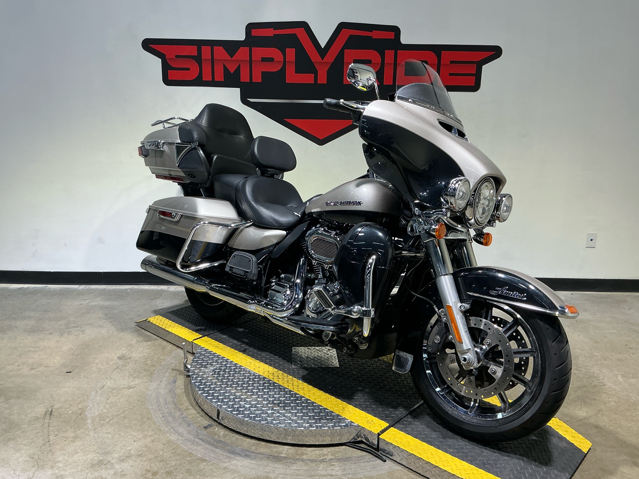 2018 Harley-Davidson Electra Glide® Ultra Classic® 2