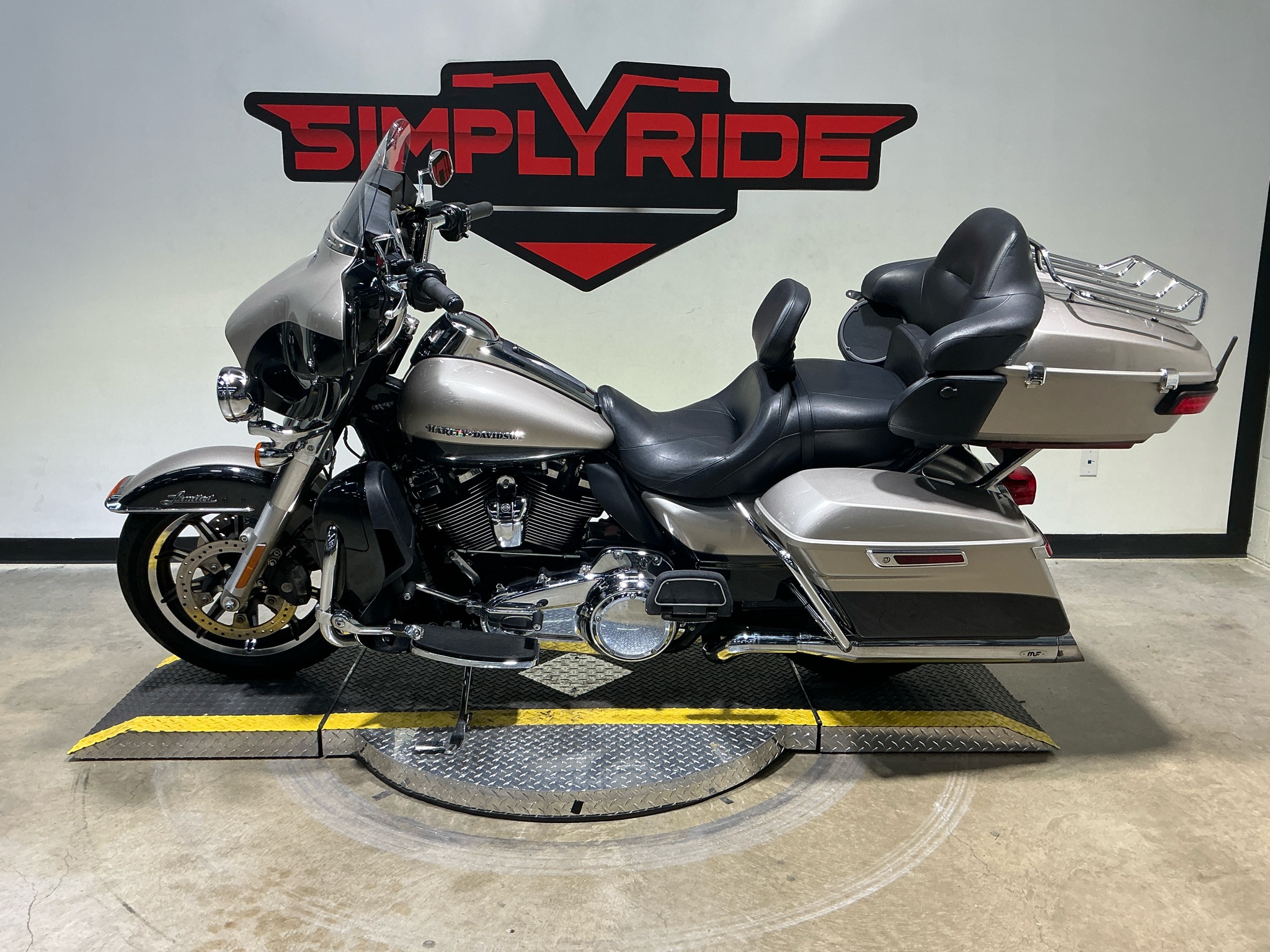 2018 Harley-Davidson Electra Glide® Ultra Classic® 5