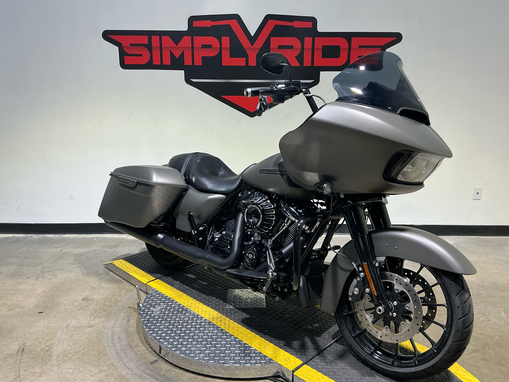 2019 Harley-Davidson Road Glide® Special 2