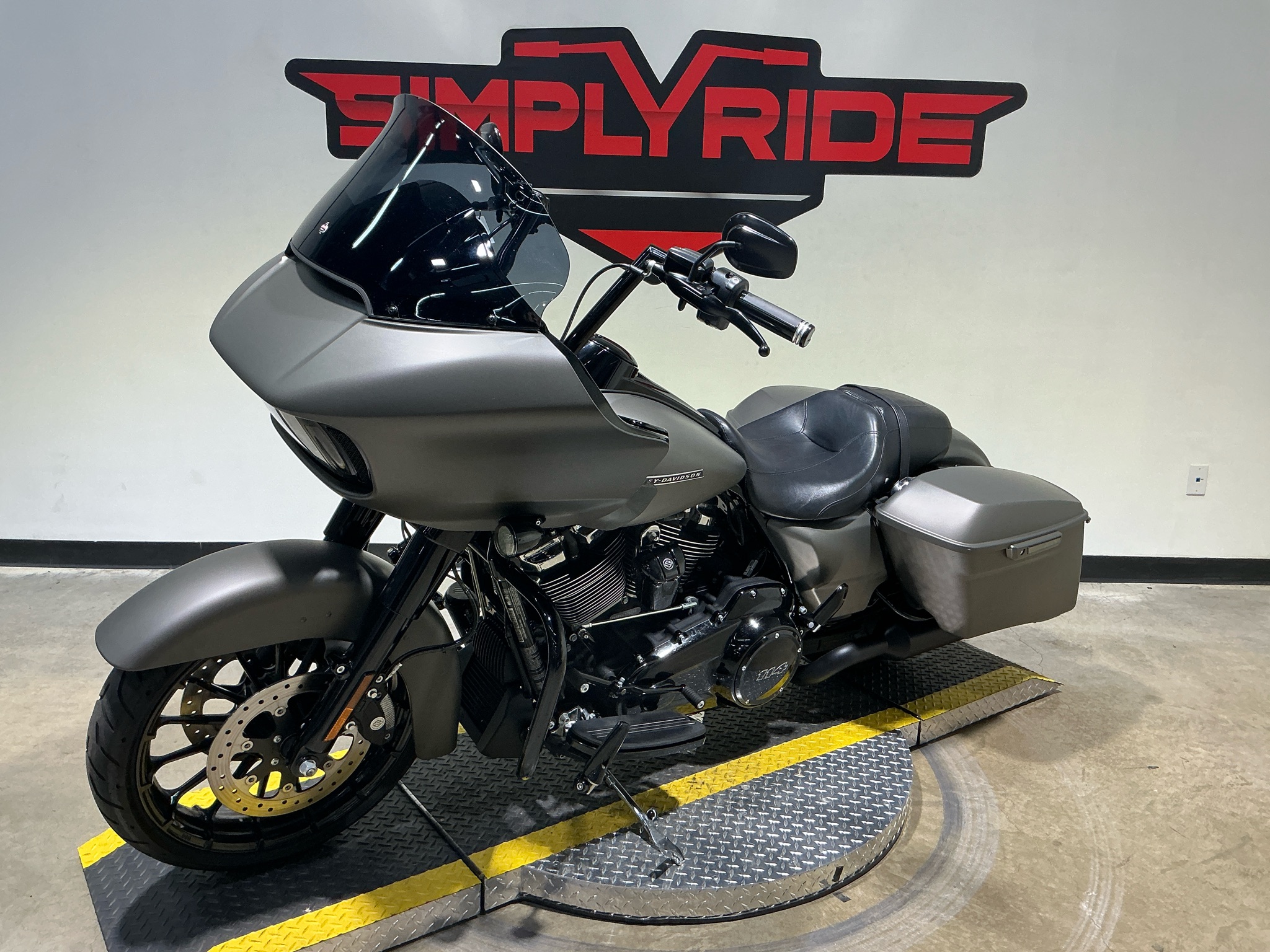 2019 Harley-Davidson Road Glide® Special 4