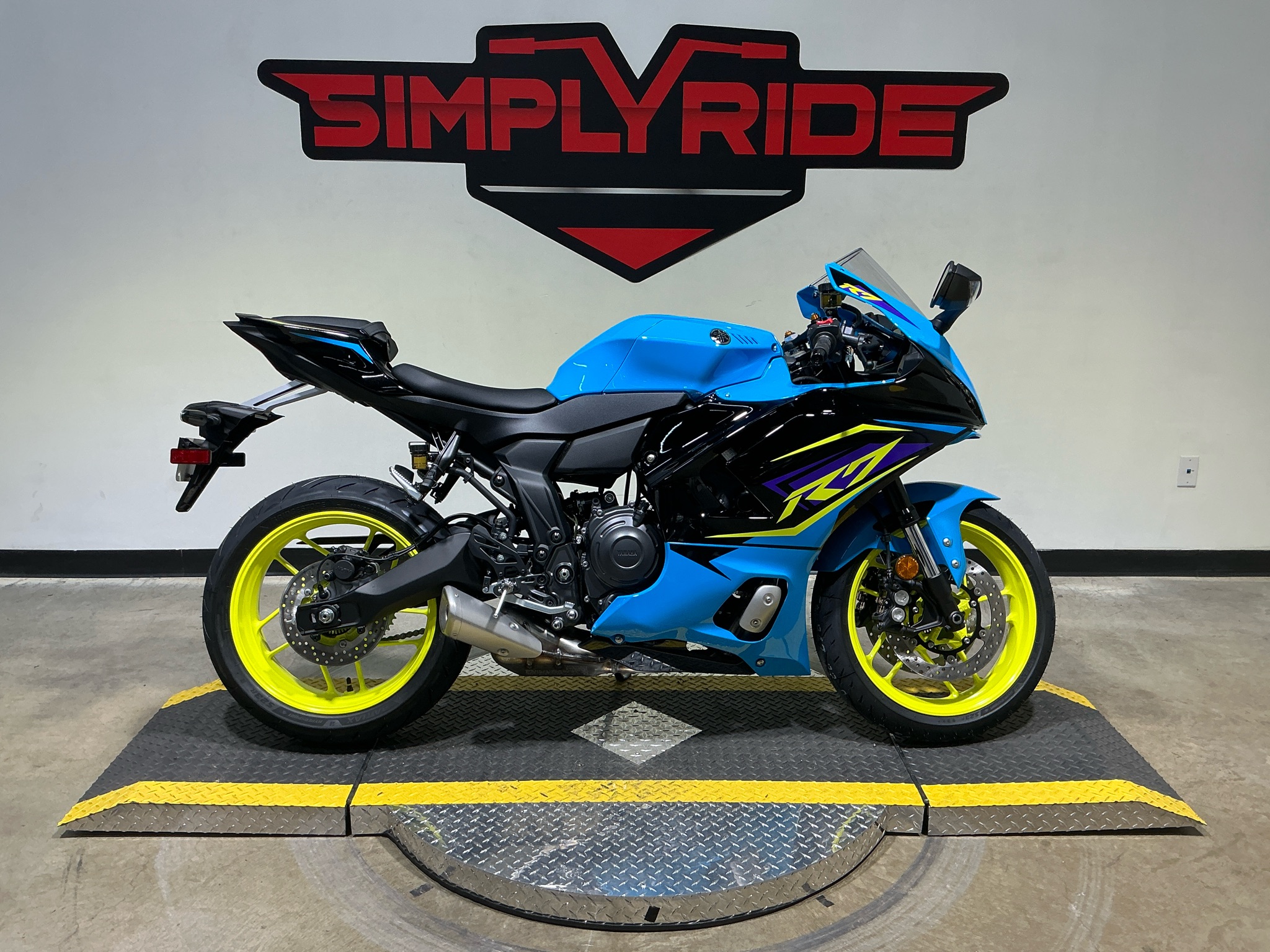 New 2026 Yamaha YZF-R7 Breaker Cyan / Raven Motorcycles For Sale in ...