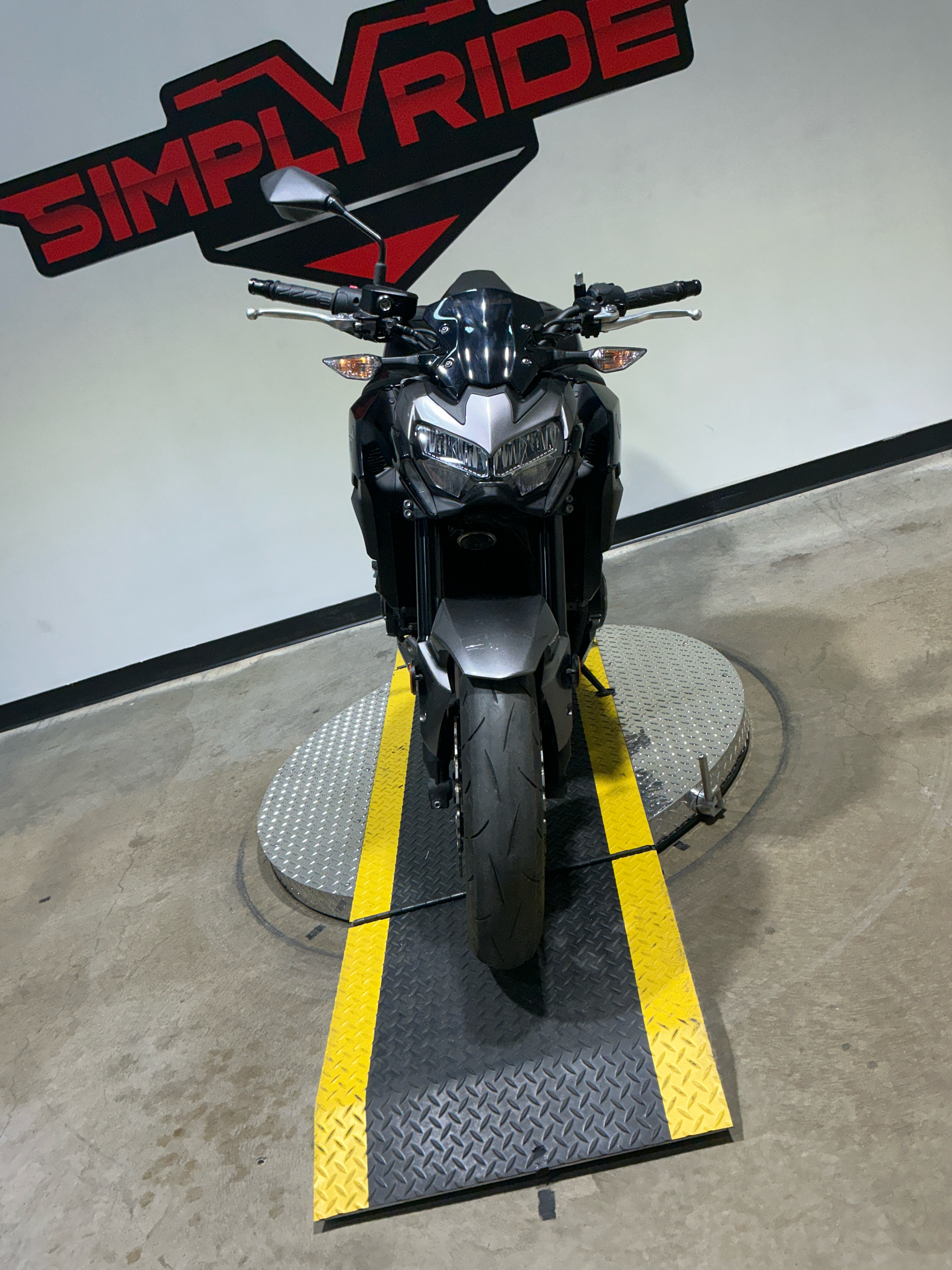 カナピョン　23I 2023 Kawasaki Ninja ZX-4RR | First Look Review | Rider Magazine