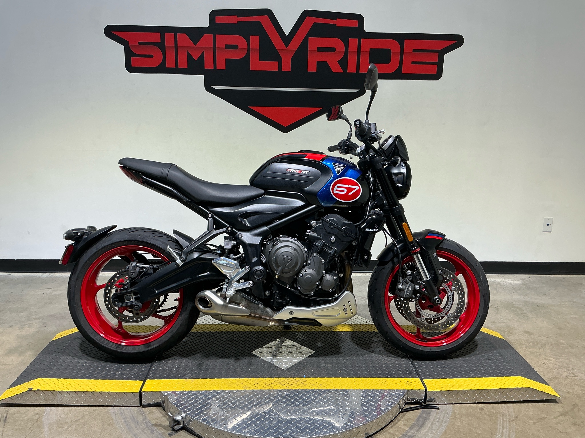 2026 Triumph Trident 660 Triple Tribute Edition