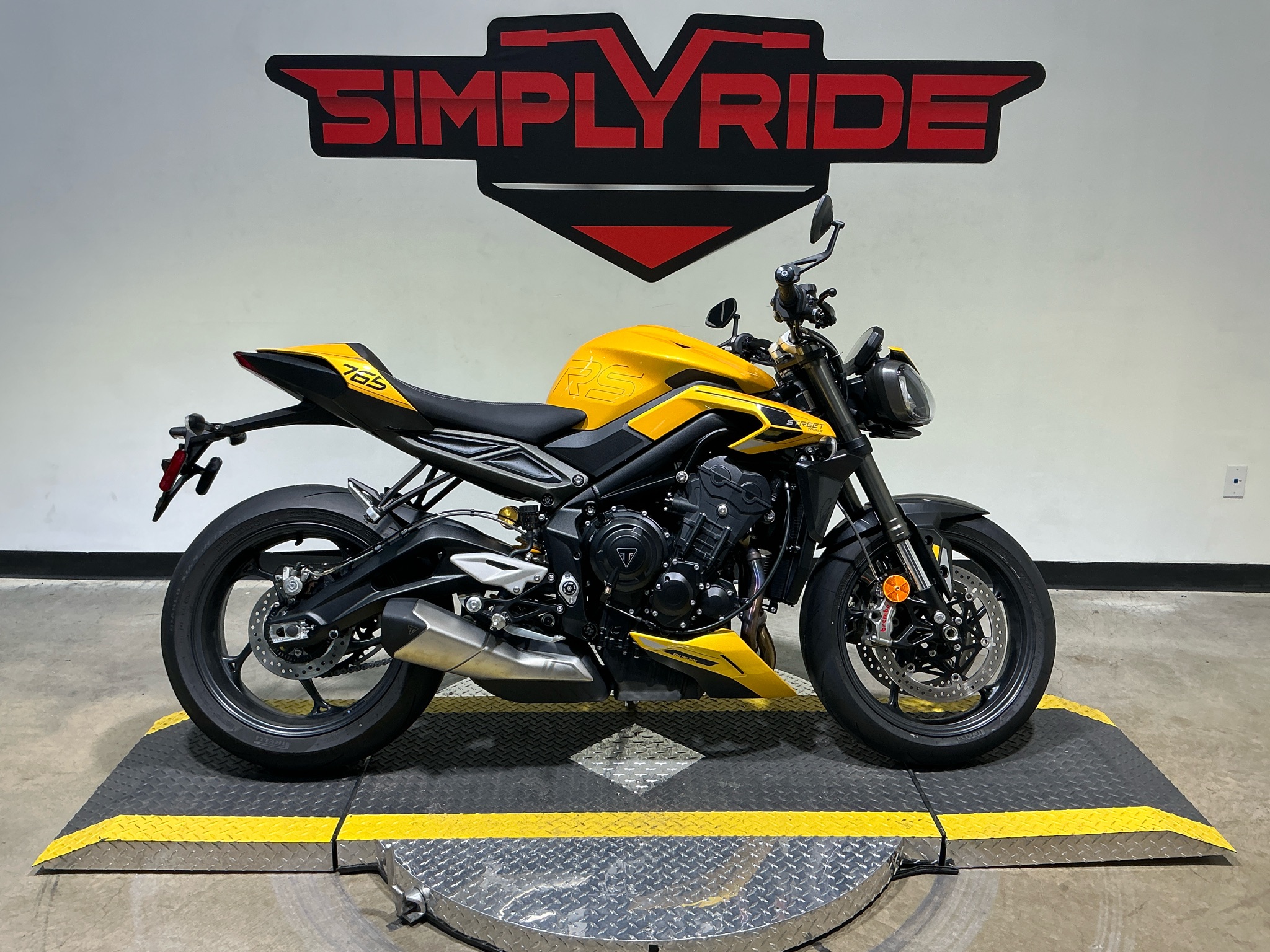 2025 Triumph Street Triple 765 RS