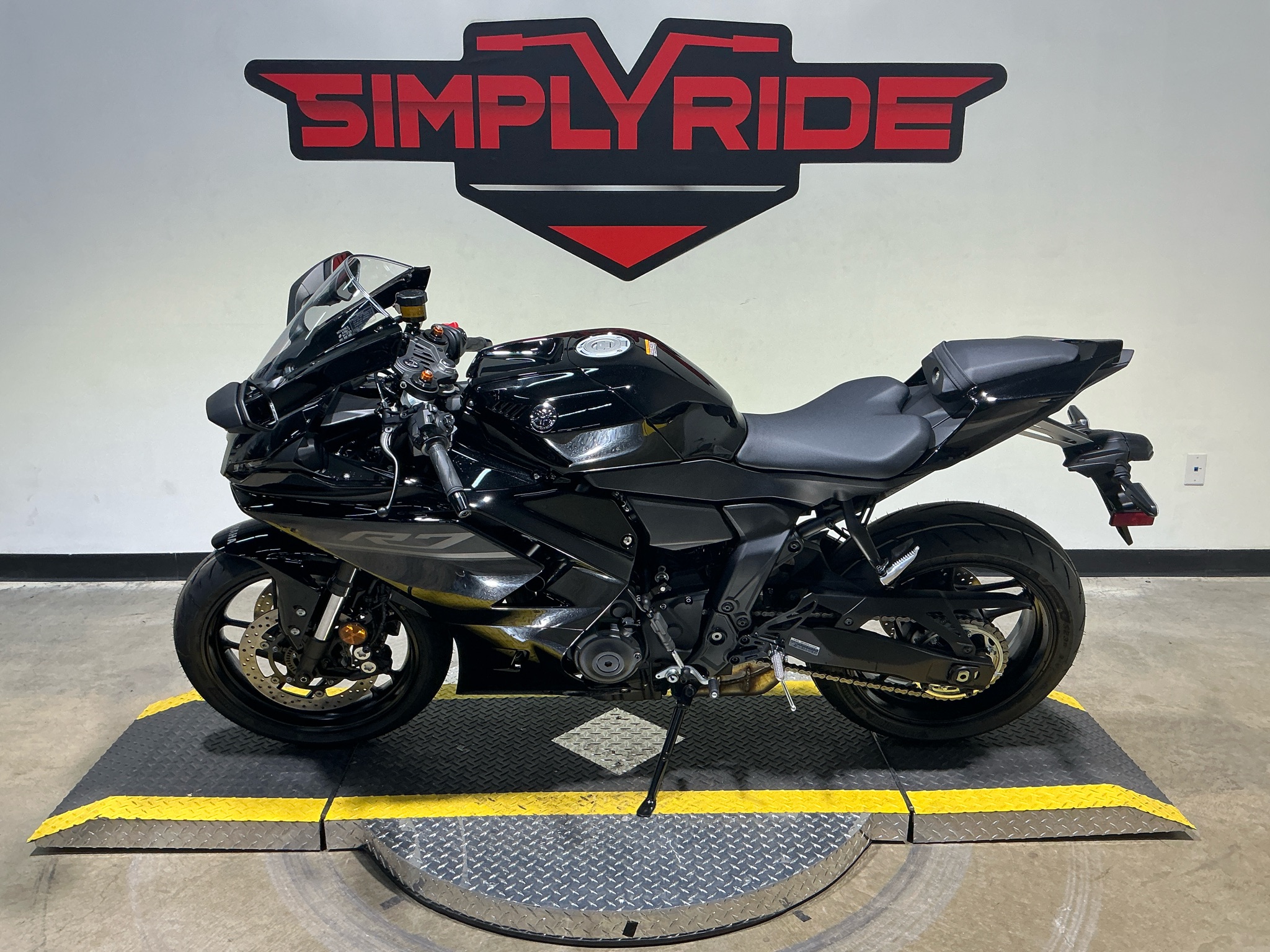 2026 Yamaha YZF-R7 5