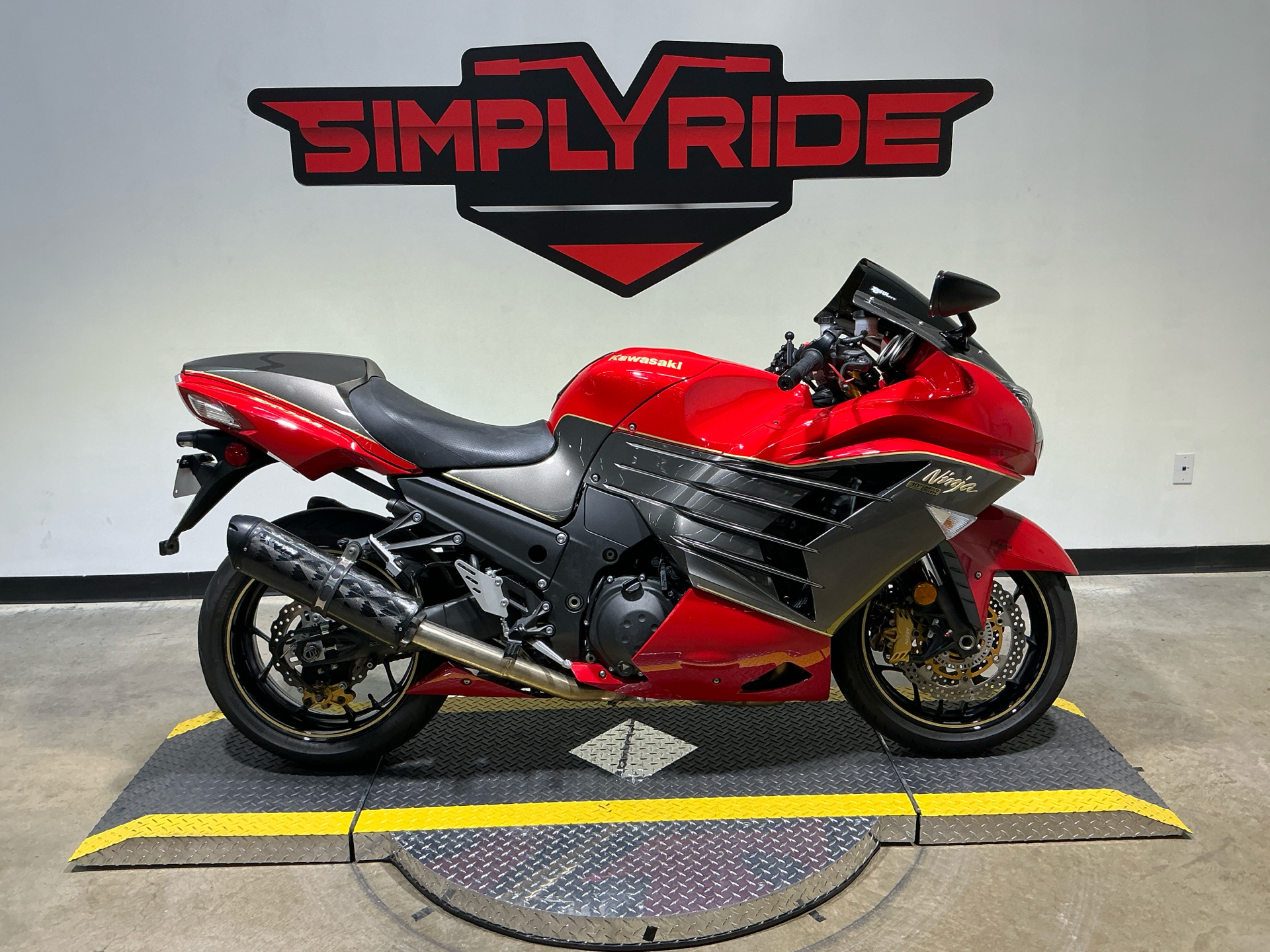 ブランド一覧 | ワールド オンラインストア Ninja® Kawasaki 2015 Used ZX™-14R Anniversary 30th ABS その他