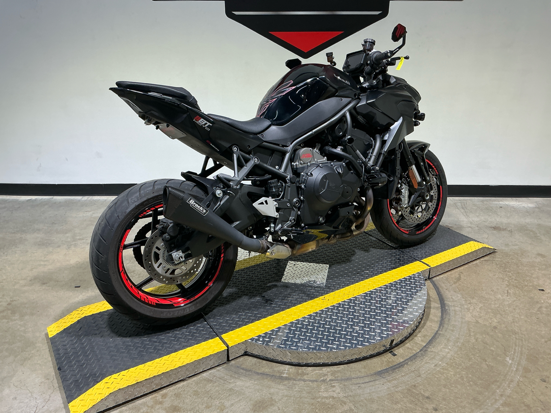 Used 2021 Kawasaki Z H2 Metallic Diablo Black / Metallic