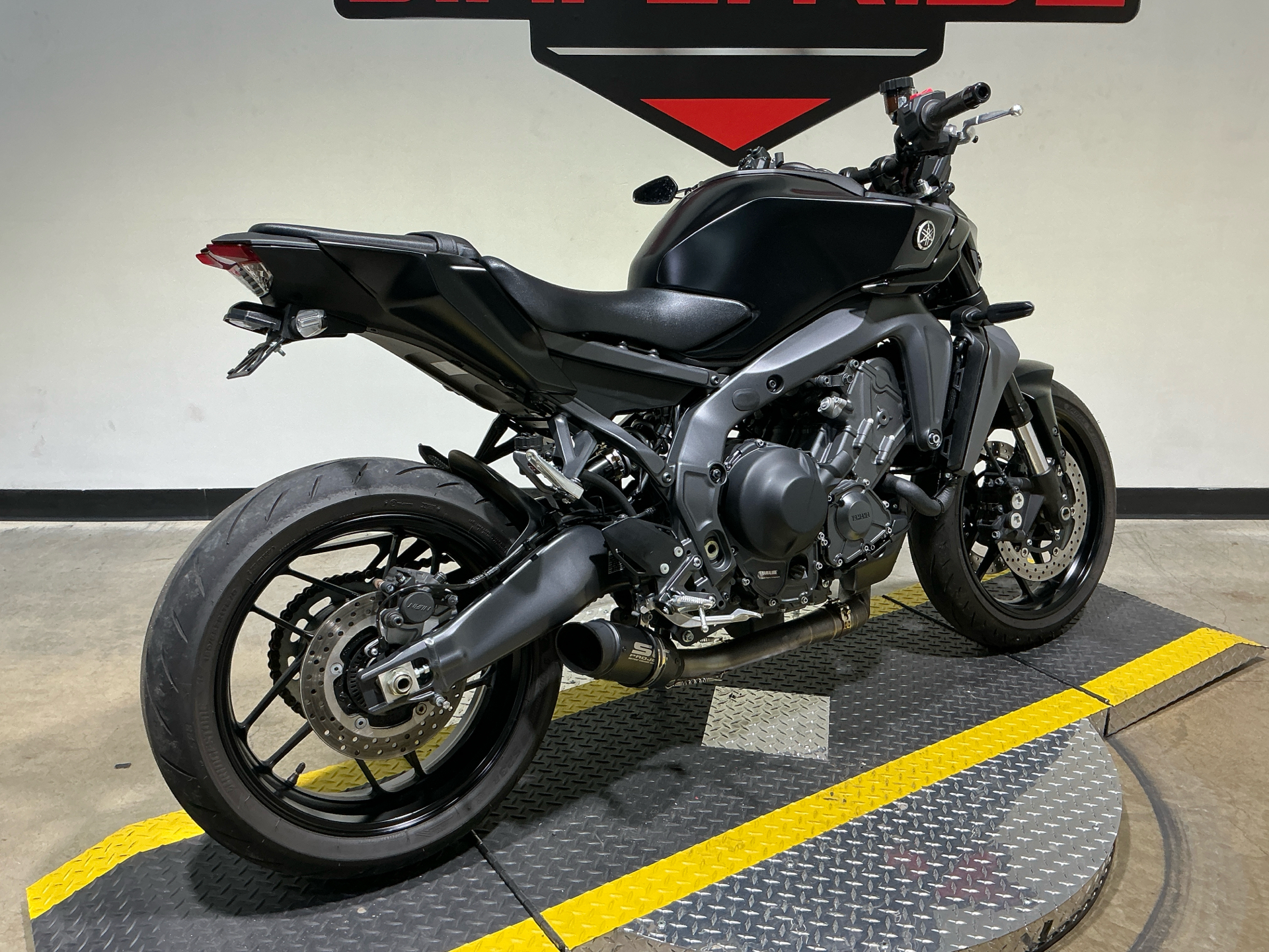 2024 Yamaha MT-09 8
