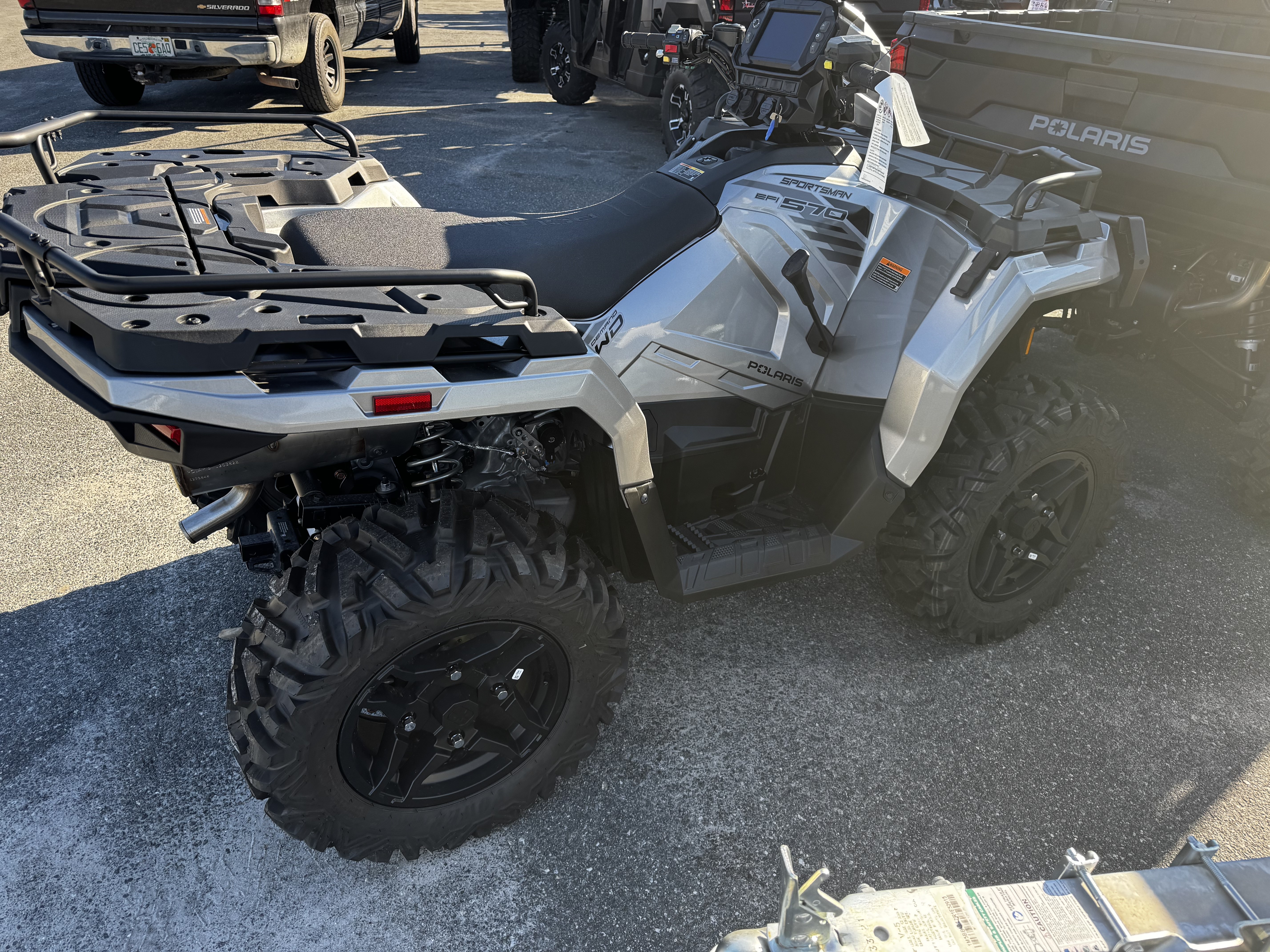 2025 Polaris Sportsman 570 Ultimate 1