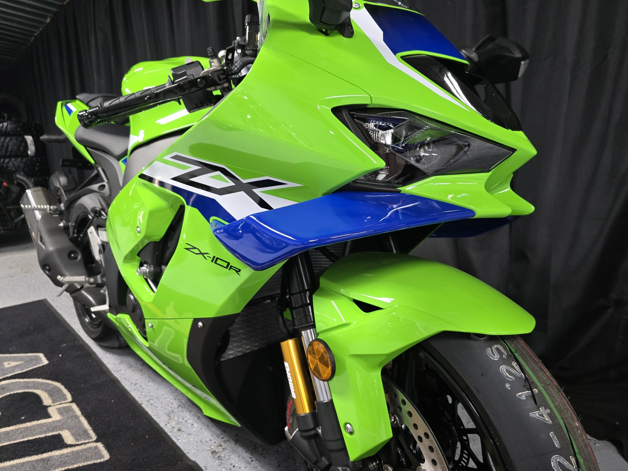 2026 Kawasaki Ninja® ZX-10R ABS 3