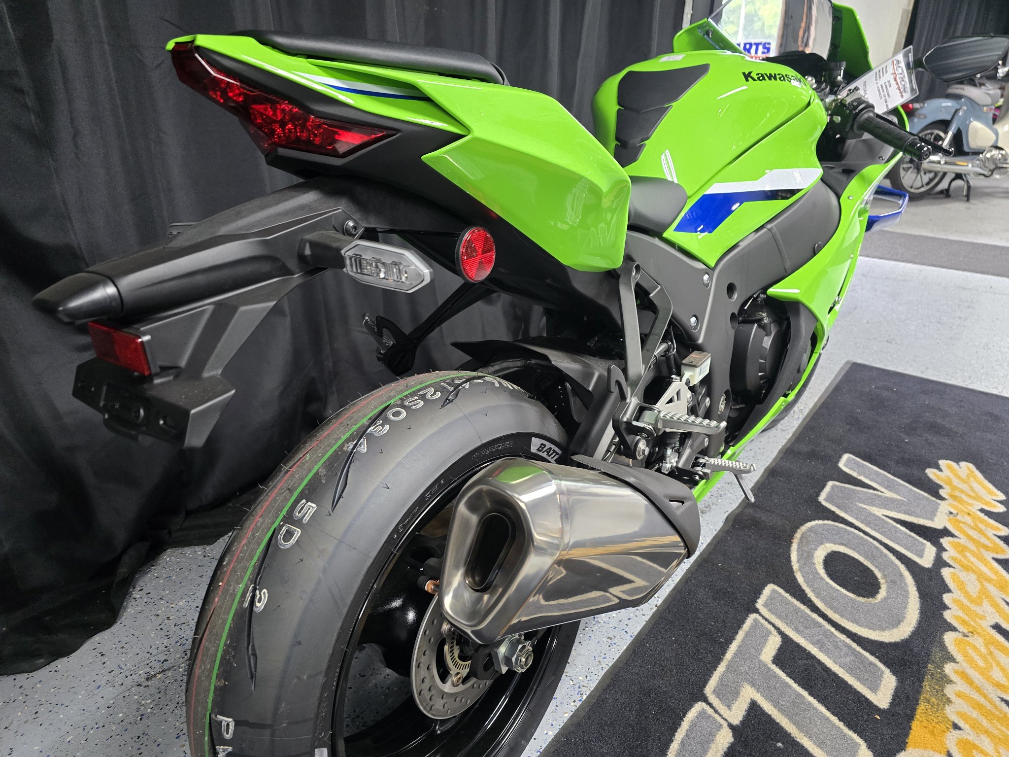 2026 Kawasaki Ninja® ZX-10R ABS 4