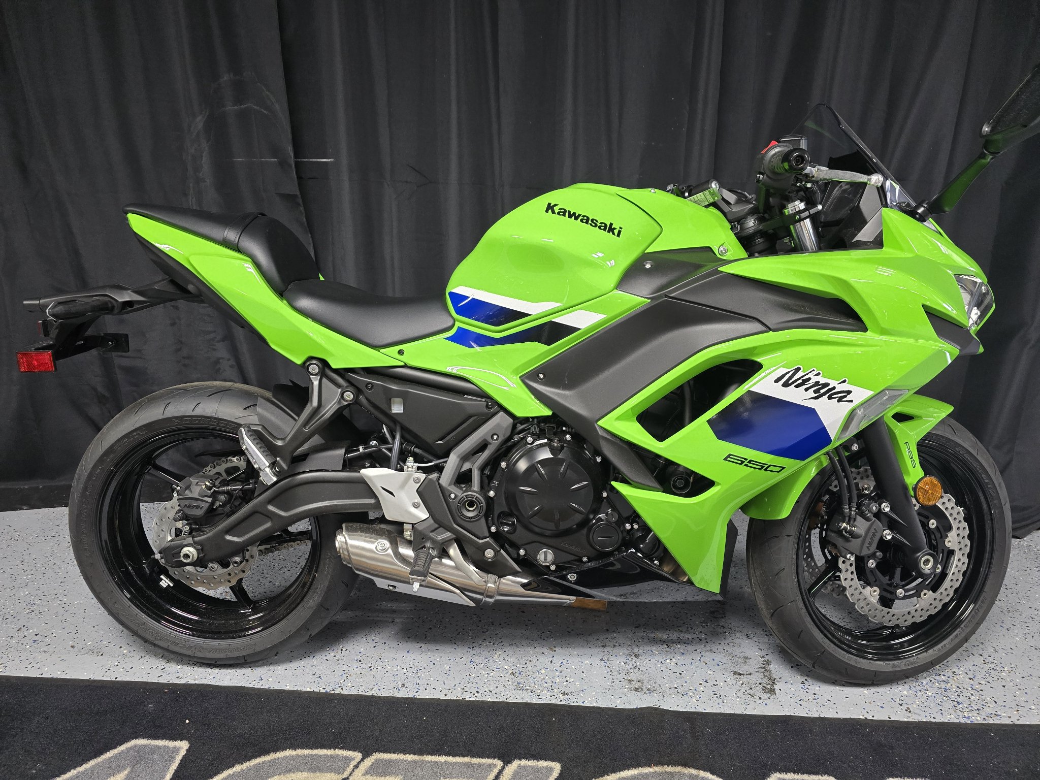 2026 Kawasaki Ninja® 650 ABS 1