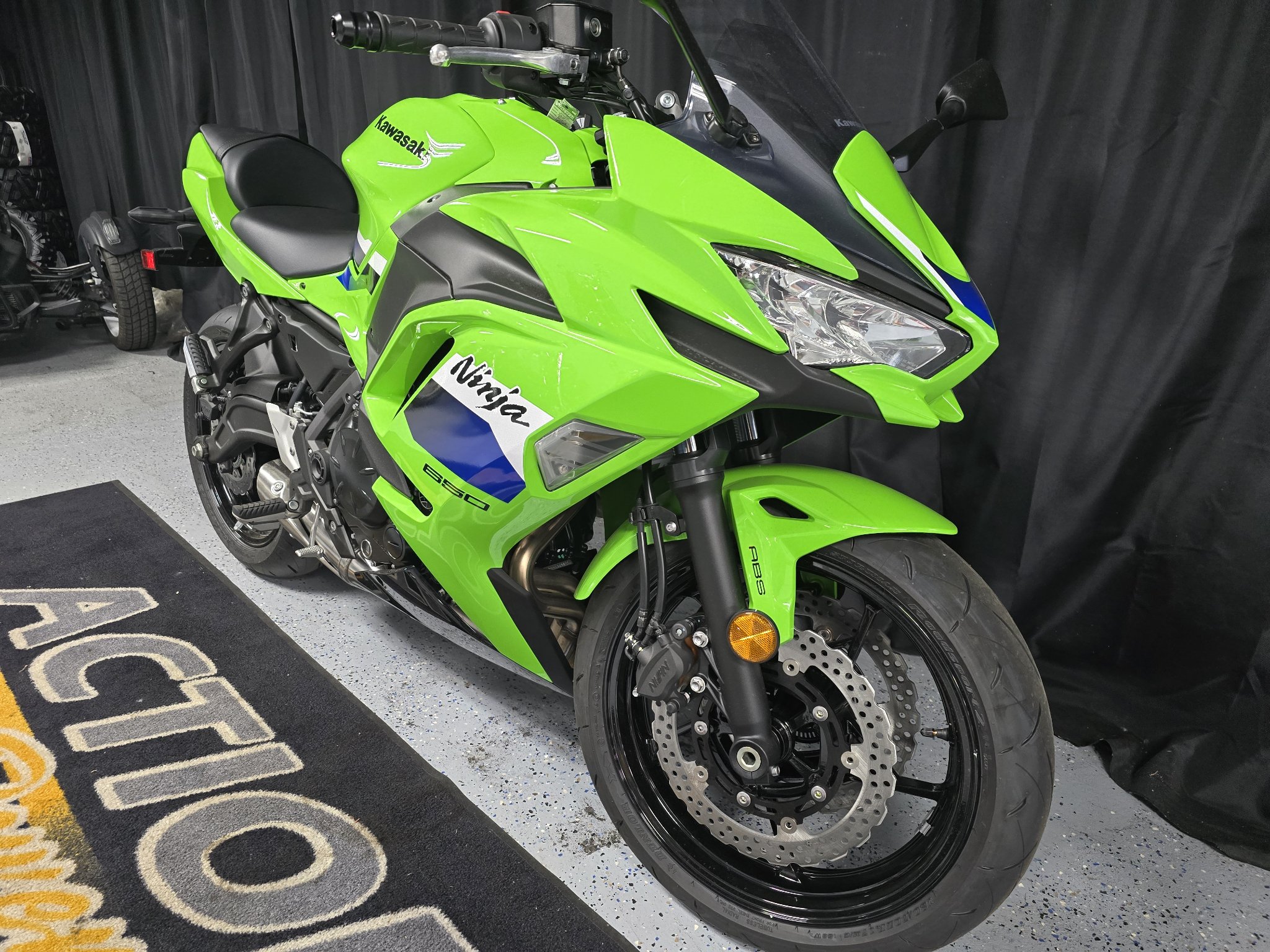 2026 Kawasaki Ninja® 650 ABS 3