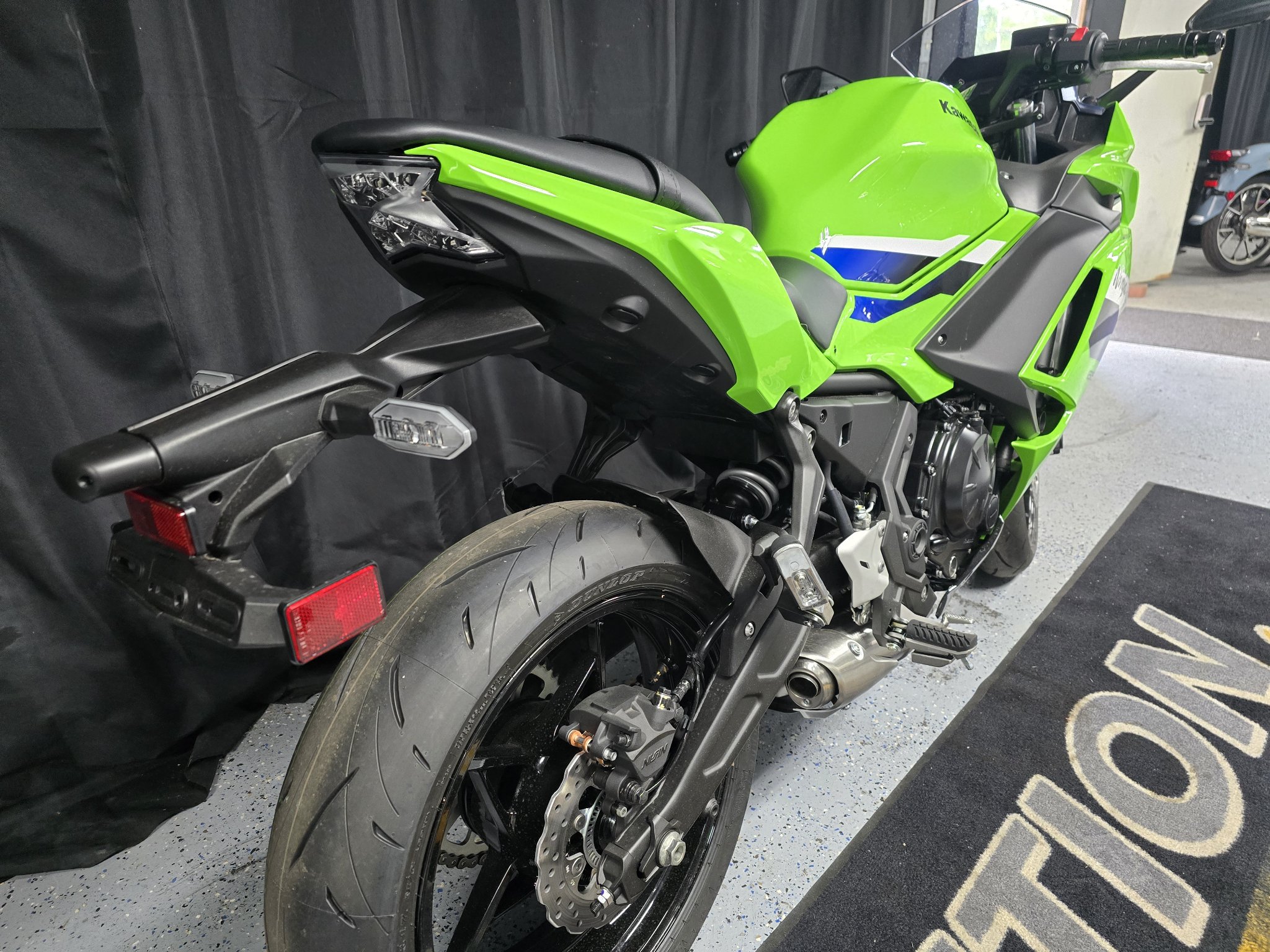 2026 Kawasaki Ninja® 650 ABS 4