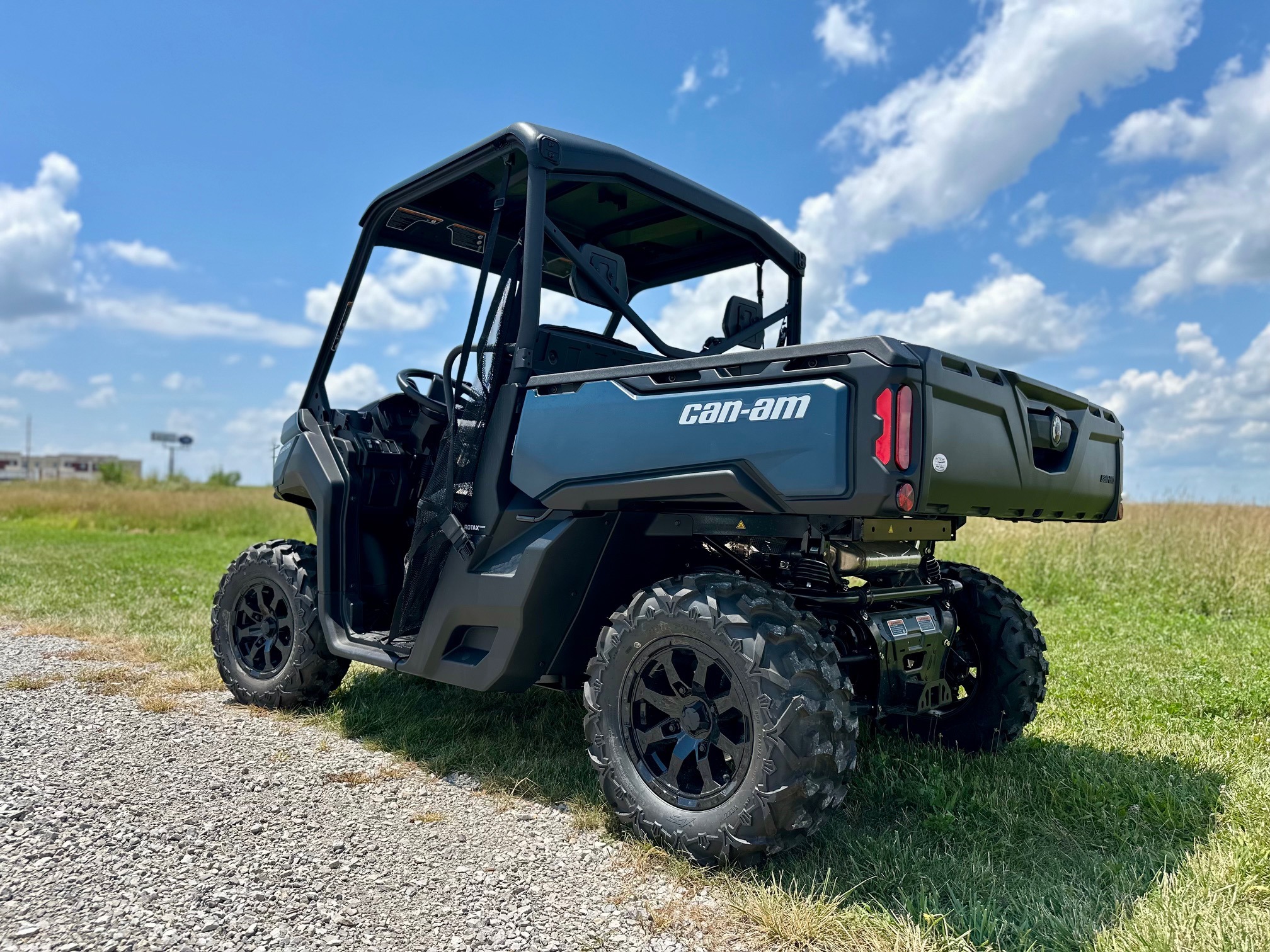 2026 Can-Am™ Defender XT HD9 3
