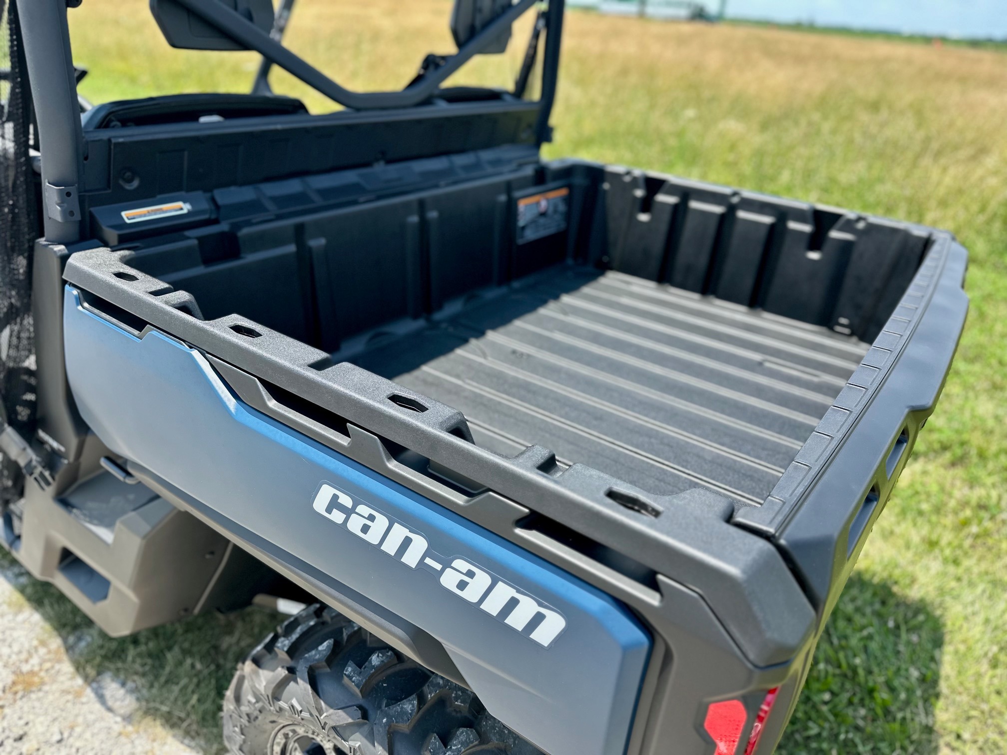2026 Can-Am™ Defender XT HD9 4