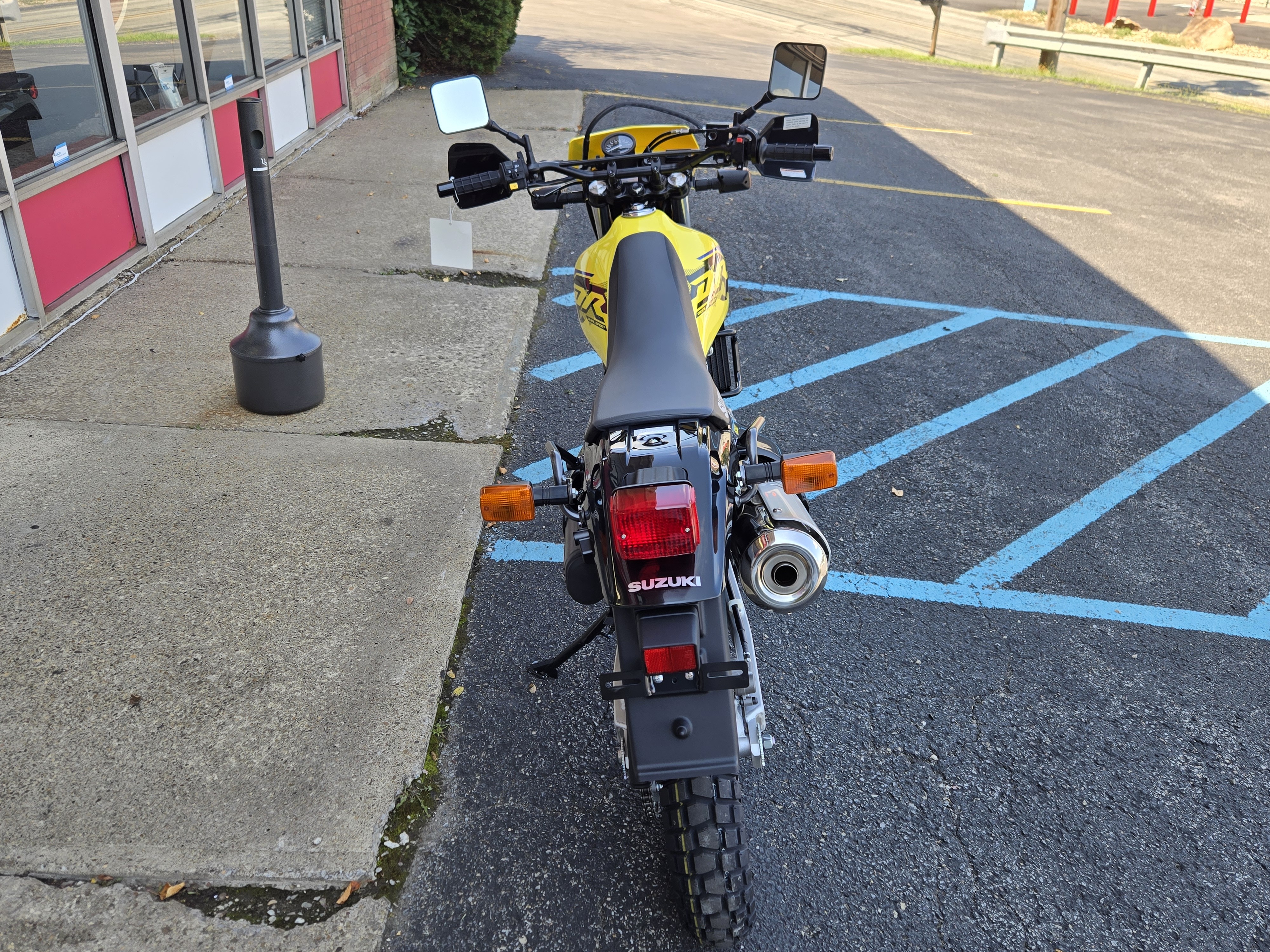 2027 Suzuki DR650S 3
