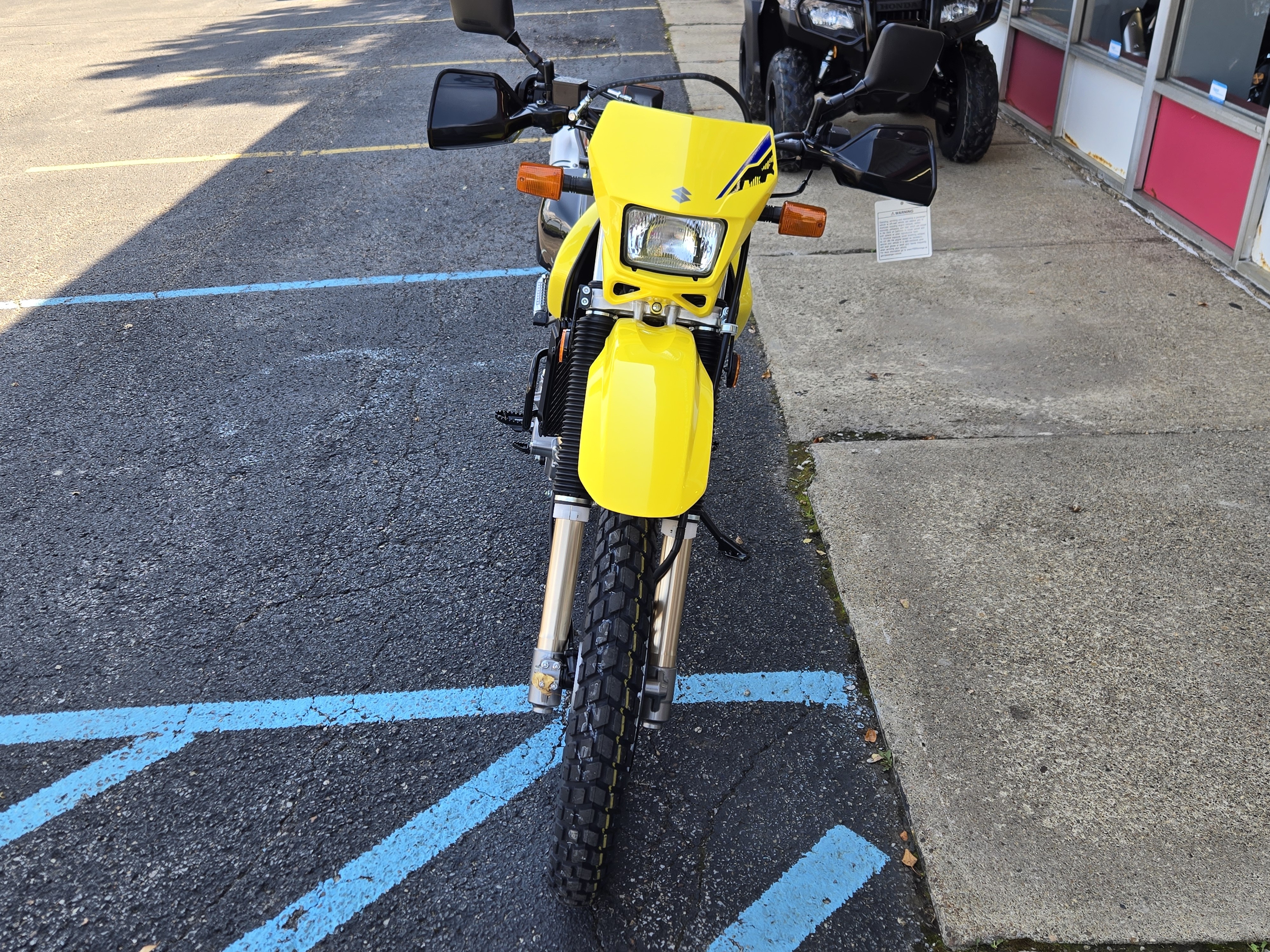 2027 Suzuki DR650S 4