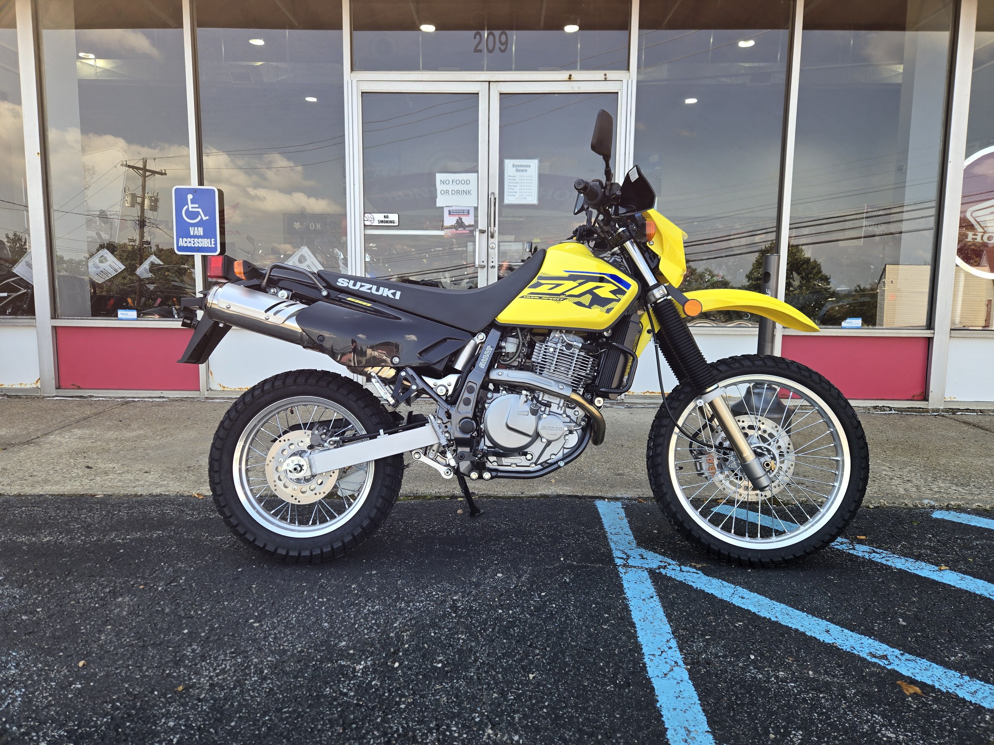 2027 Suzuki DR650S 2