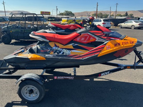 2019 Sea-Doo Spark Trixx 3up iBR — photo 1 of 13