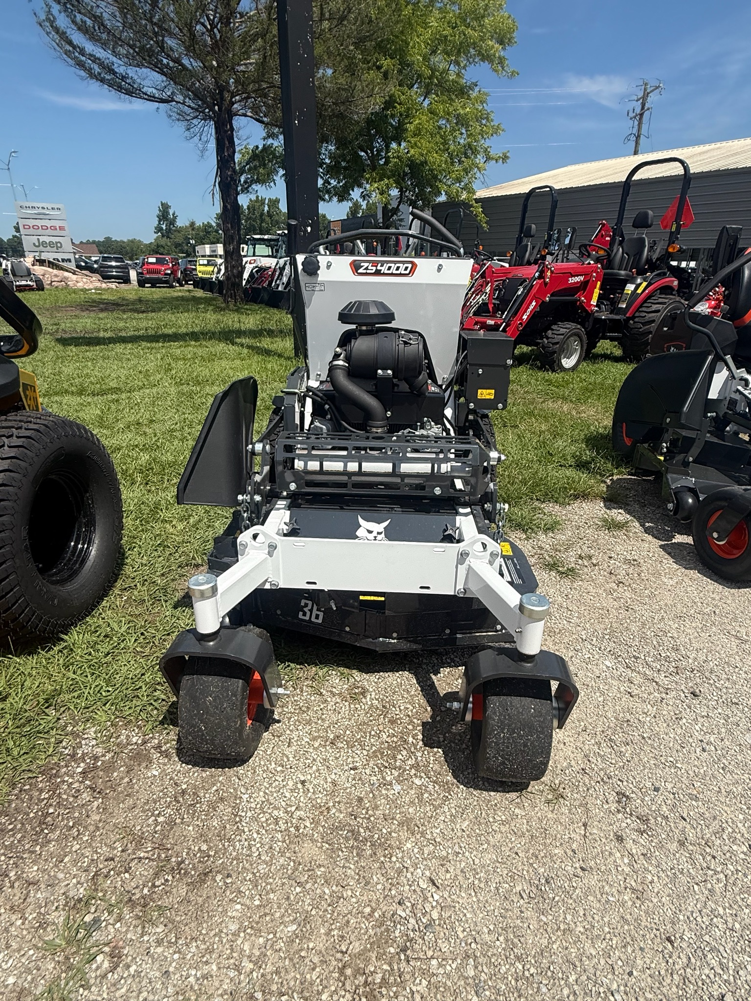 New Bobcat ZS4000 36 in. Kawasaki FX600V 19 hp White Lawn Mowers
