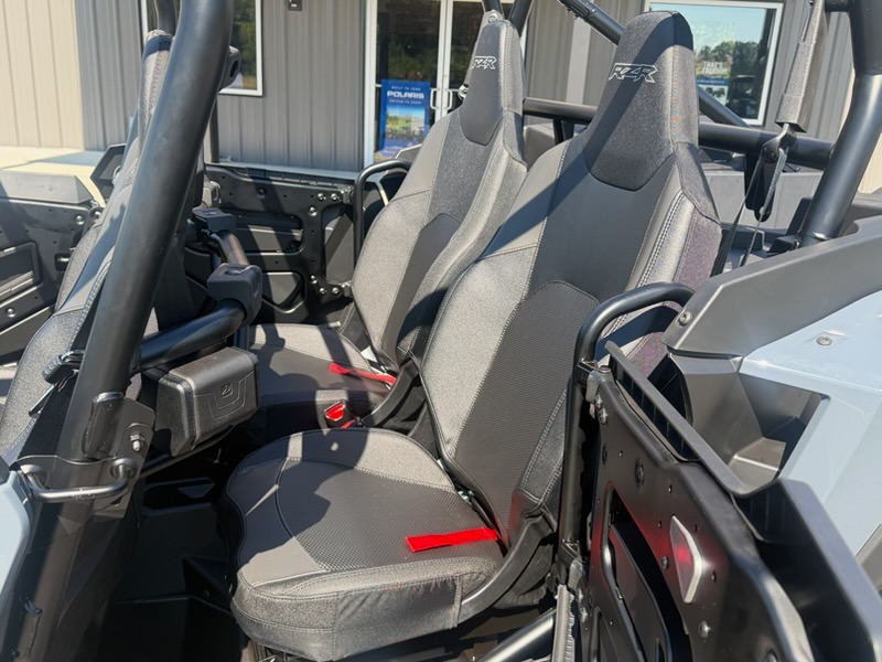 2027 Polaris RZR photo 4