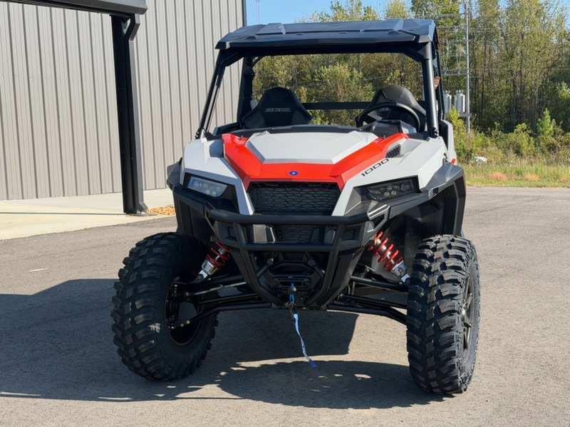 2027 Polaris General photo 2