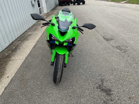 New 2026 Kawasaki Ninja® ZX™-6R ABS Motorcycles in Howell, MI
