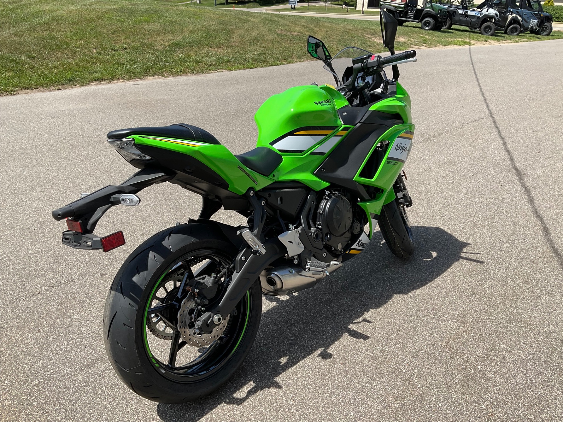 2025 Kawasaki Ninja® 650 KRT Edition ABS 7