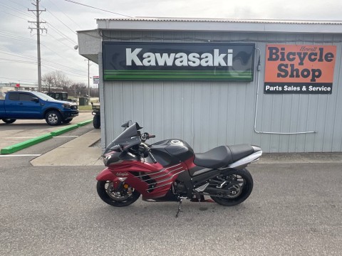 Used 2025 Kawasaki Ninja® ZX™-14R ABS Motorcycles in Howell, MI