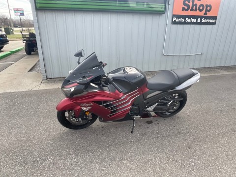 Used 2025 Kawasaki Ninja® ZX™-14R ABS Motorcycles in Howell, MI
