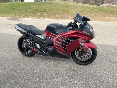 Used 2025 Kawasaki Ninja® ZX™-14R ABS Motorcycles in Howell, MI