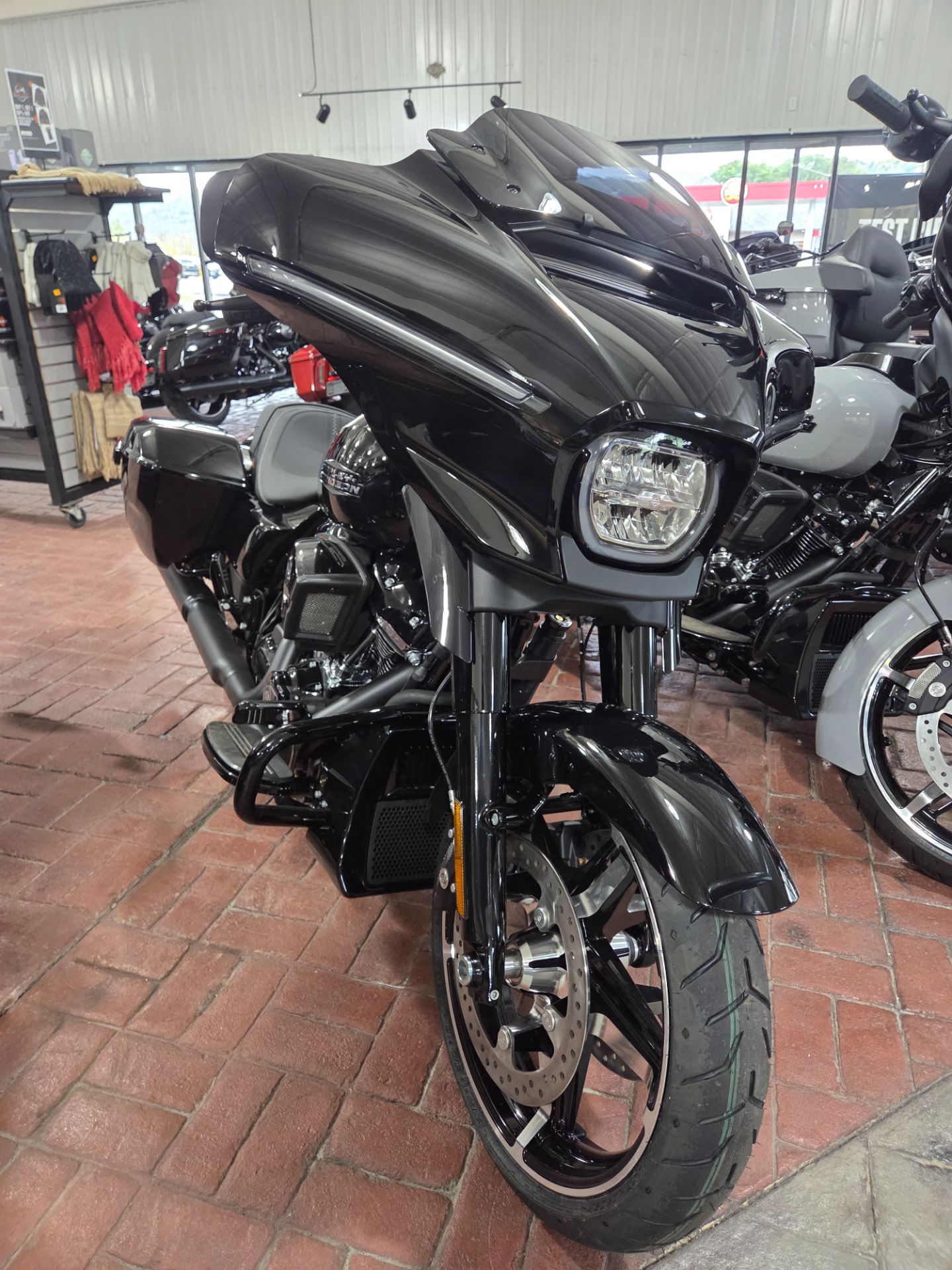 New 2025 Harley-Davidson Street Glide® Vivid Black (Black Finish