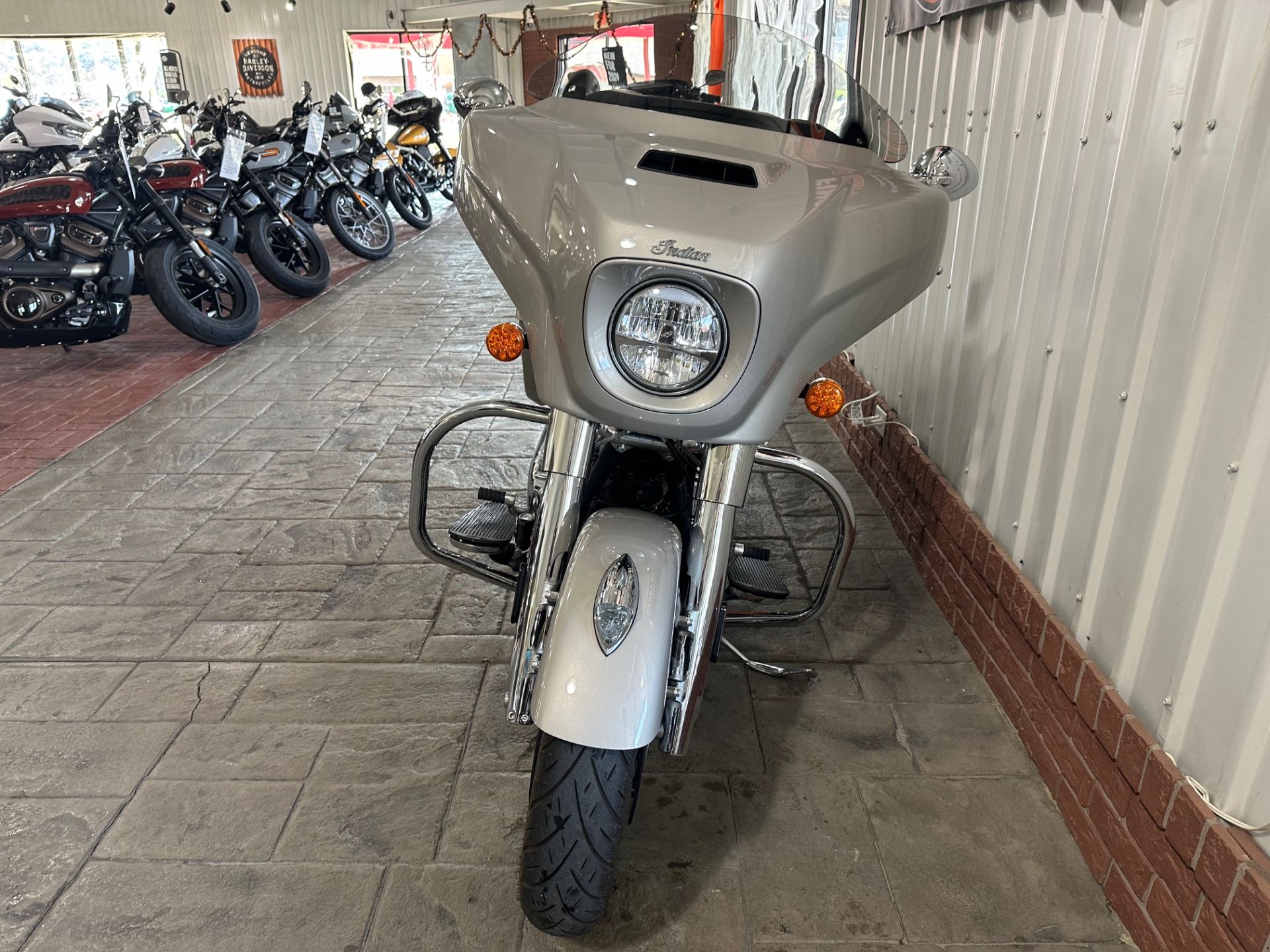 Used 2022 Indian Motorcycle Chieftain® Limited Silver Quartz