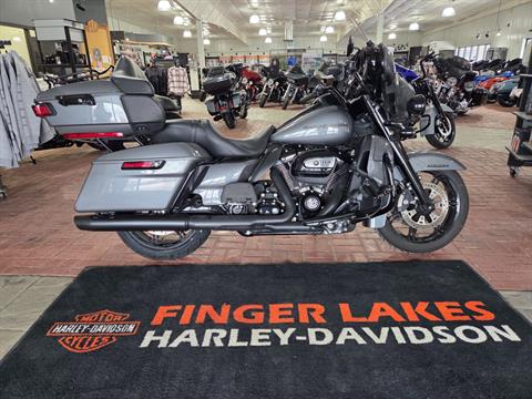 即日発送 オフィシャル Harley-Davidson ネオンライト アメカジ Used 2008 Harley-Davidson Dyna® Low Rider® Candy Red Sunglo