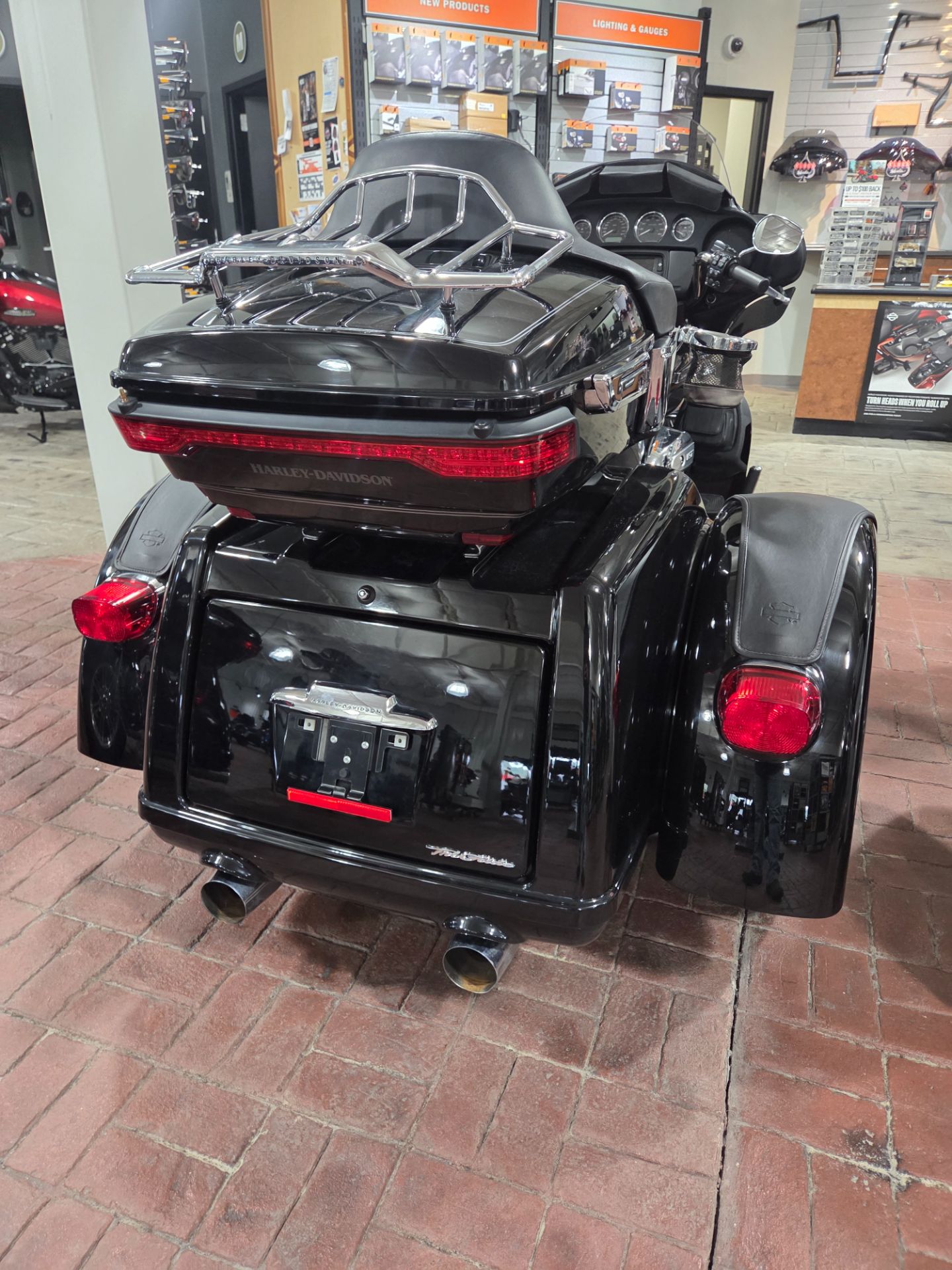2017 Harley-Davidson Tri Glide® Ultra 3