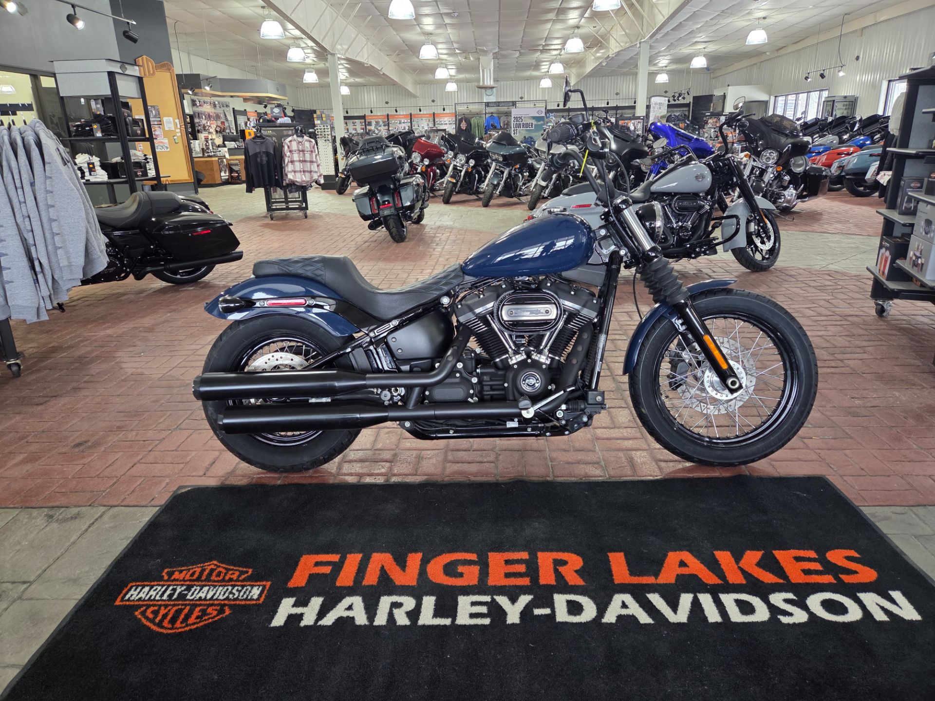 Used 2019 Harley-Davidson street bob Billard Blue Motorcycles in