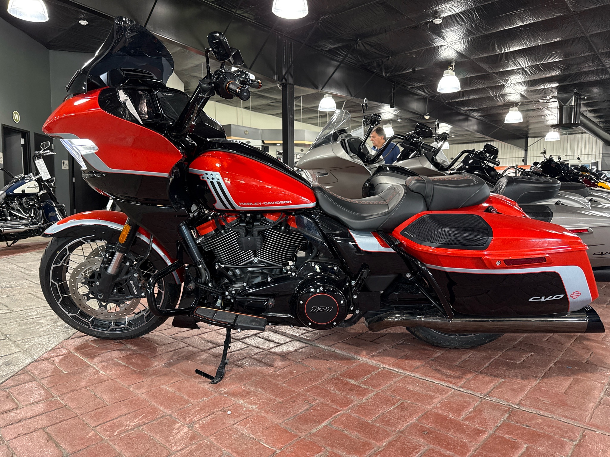 2024 Harley-Davidson CVO Road Glide® 2