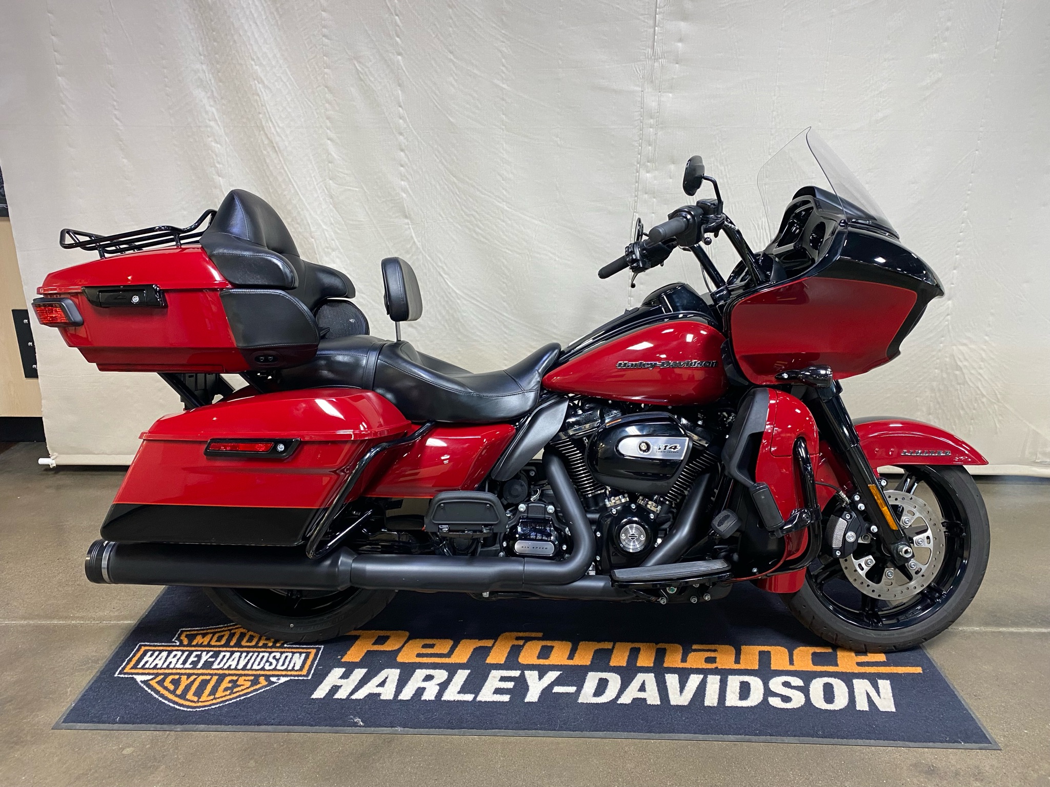 Used 2020 Harley-Davidson Road Glide® Limited Billiard Red / Vivid