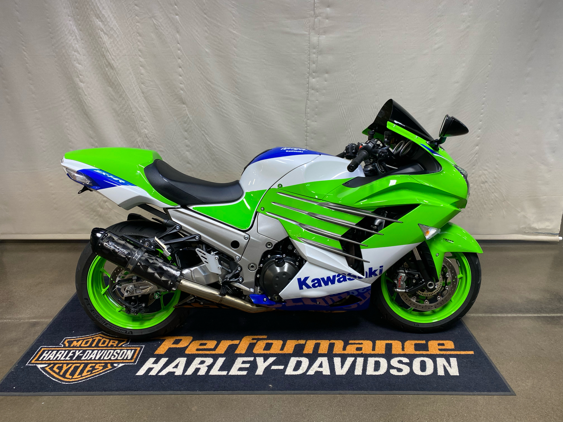 金太郎 74、84、85、86、30、32 Used 2024 Kawasaki Ninja ZX-14R 40th Anniversary Edition ABS