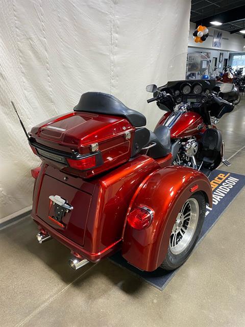 Used 2010 Harley-Davidson Tri Glide™ Ultra Classic® Red Hot Used 2010 Harley-Davidson Tri Glide™ Ultra Classic® Red Hot