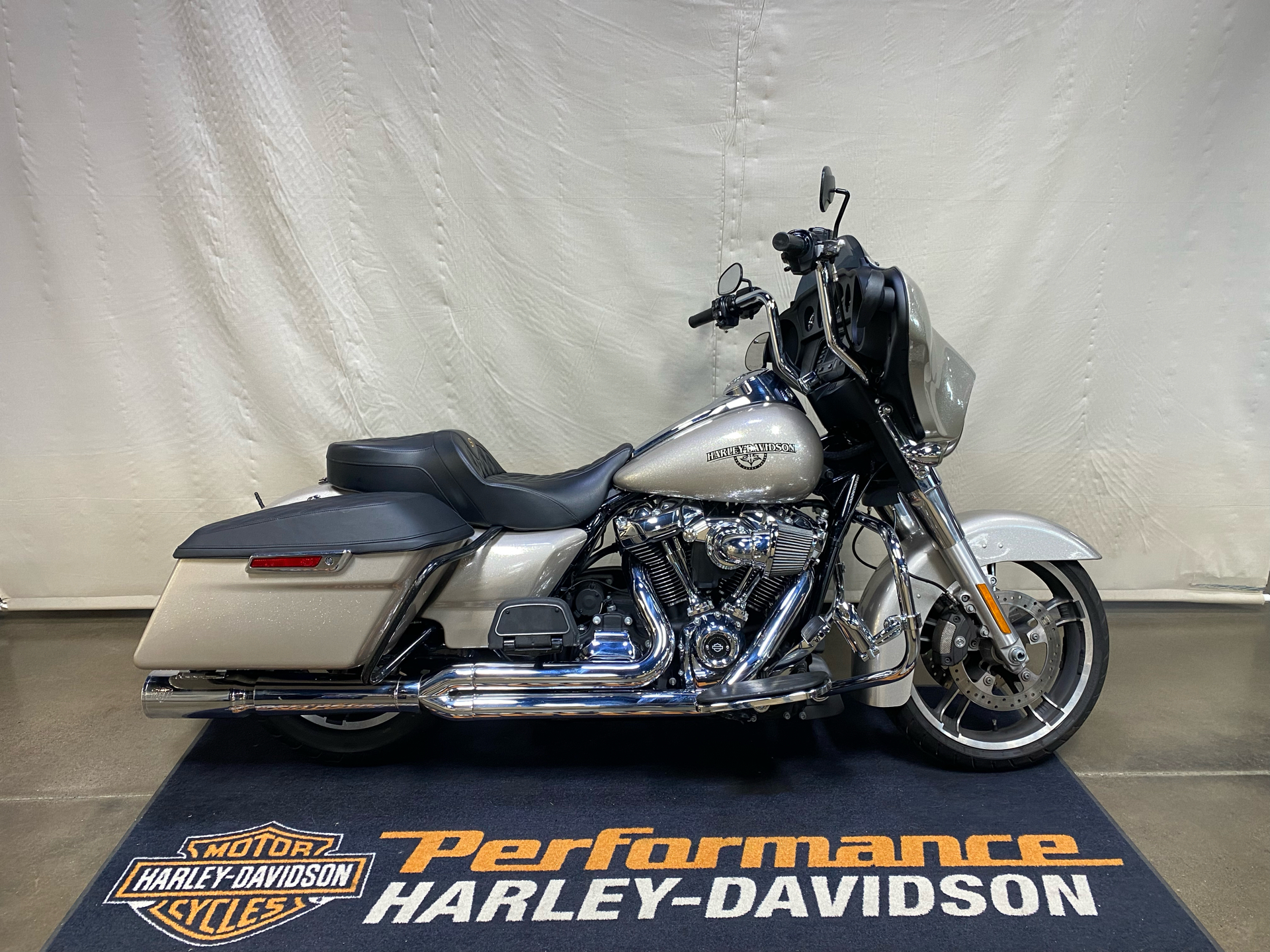 Used 2018 Harley-Davidson Street Glide® Hard Candy Shattered Flake