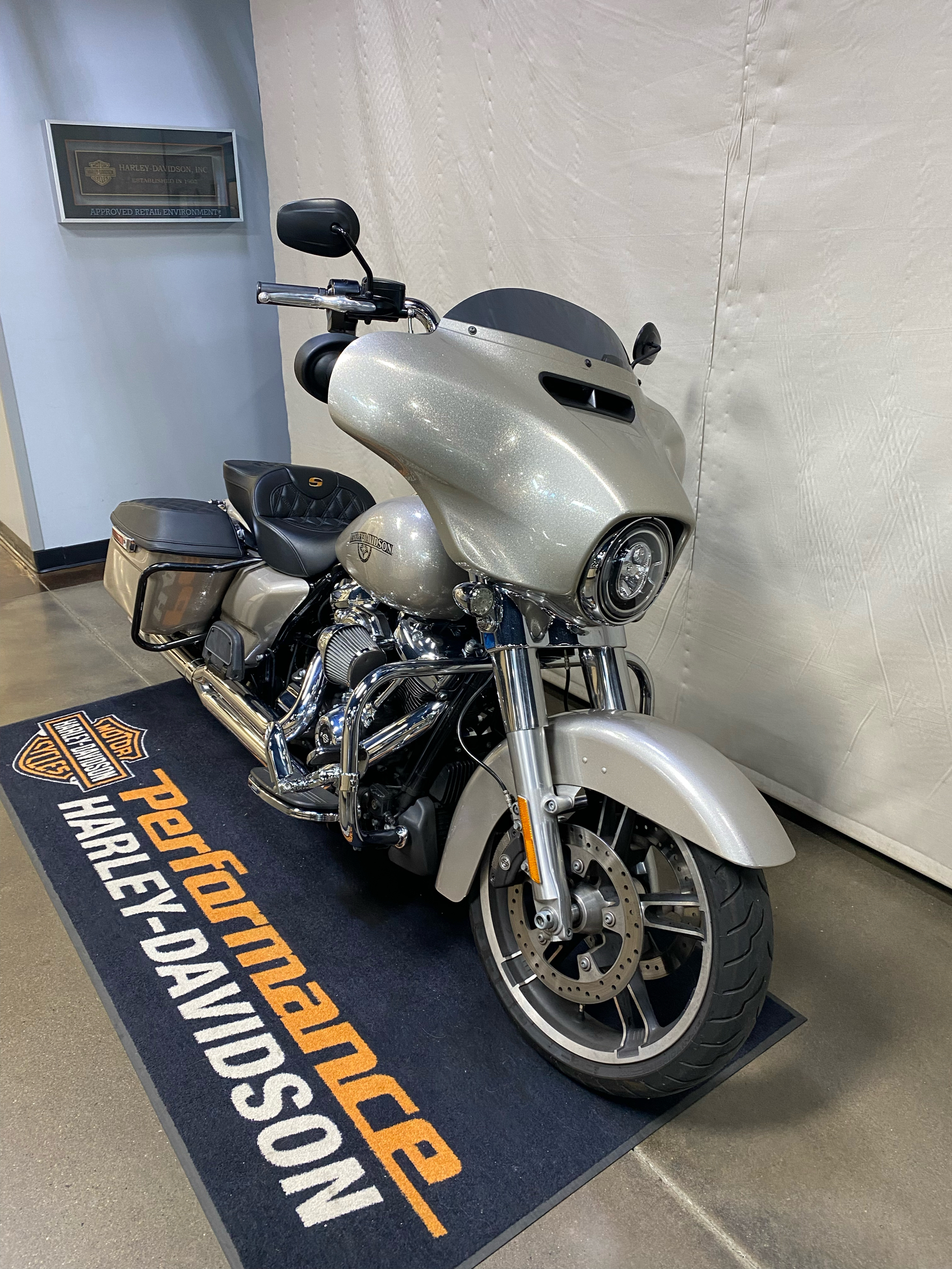 Used 2018 Harley-Davidson Street Glide® Hard Candy Shattered Flake