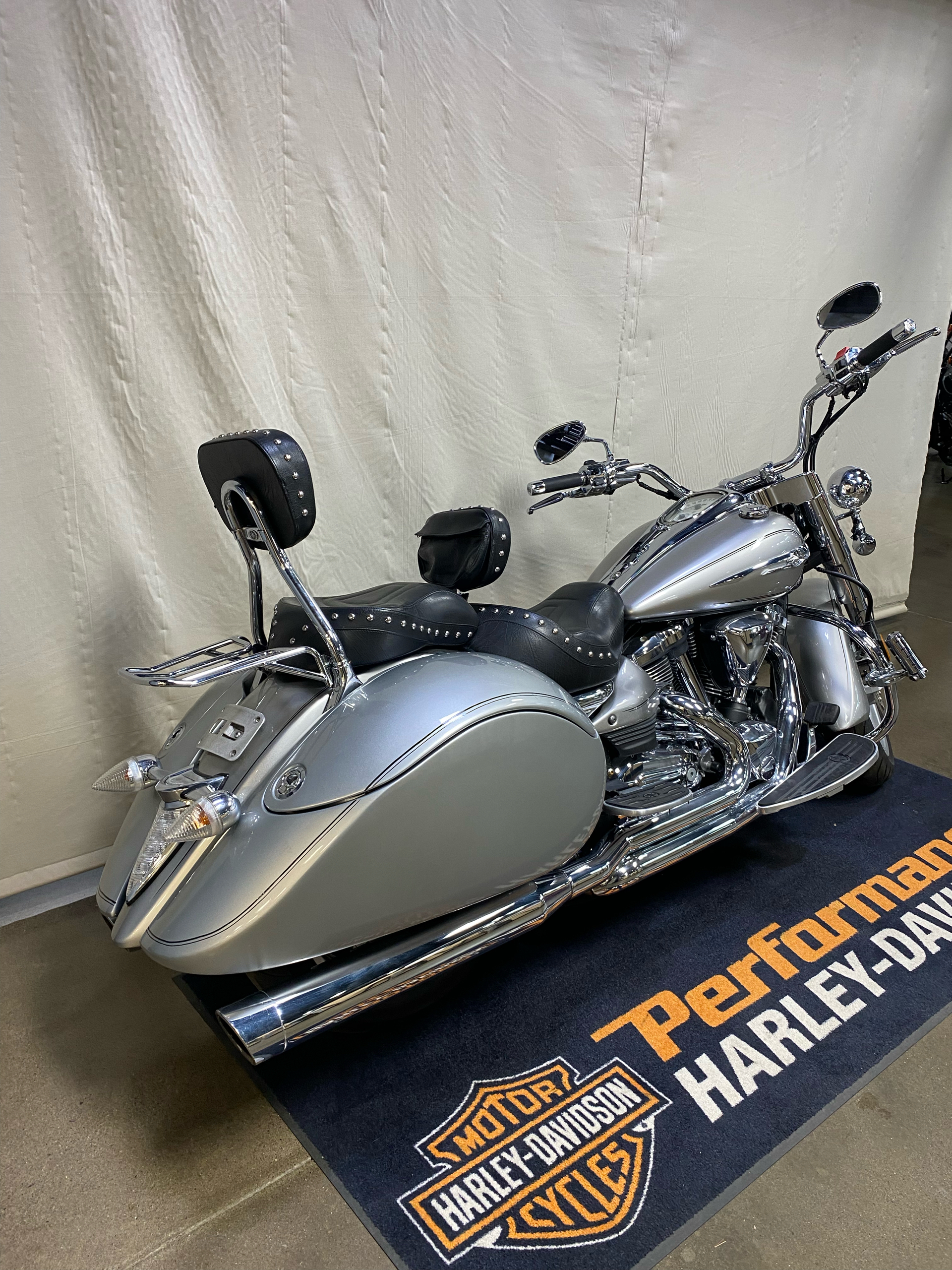 Used 2014 Yamaha Stratoliner S Liquid Silver | Motorcycles in Syracuse NY |  A010859, image size:1920x2560