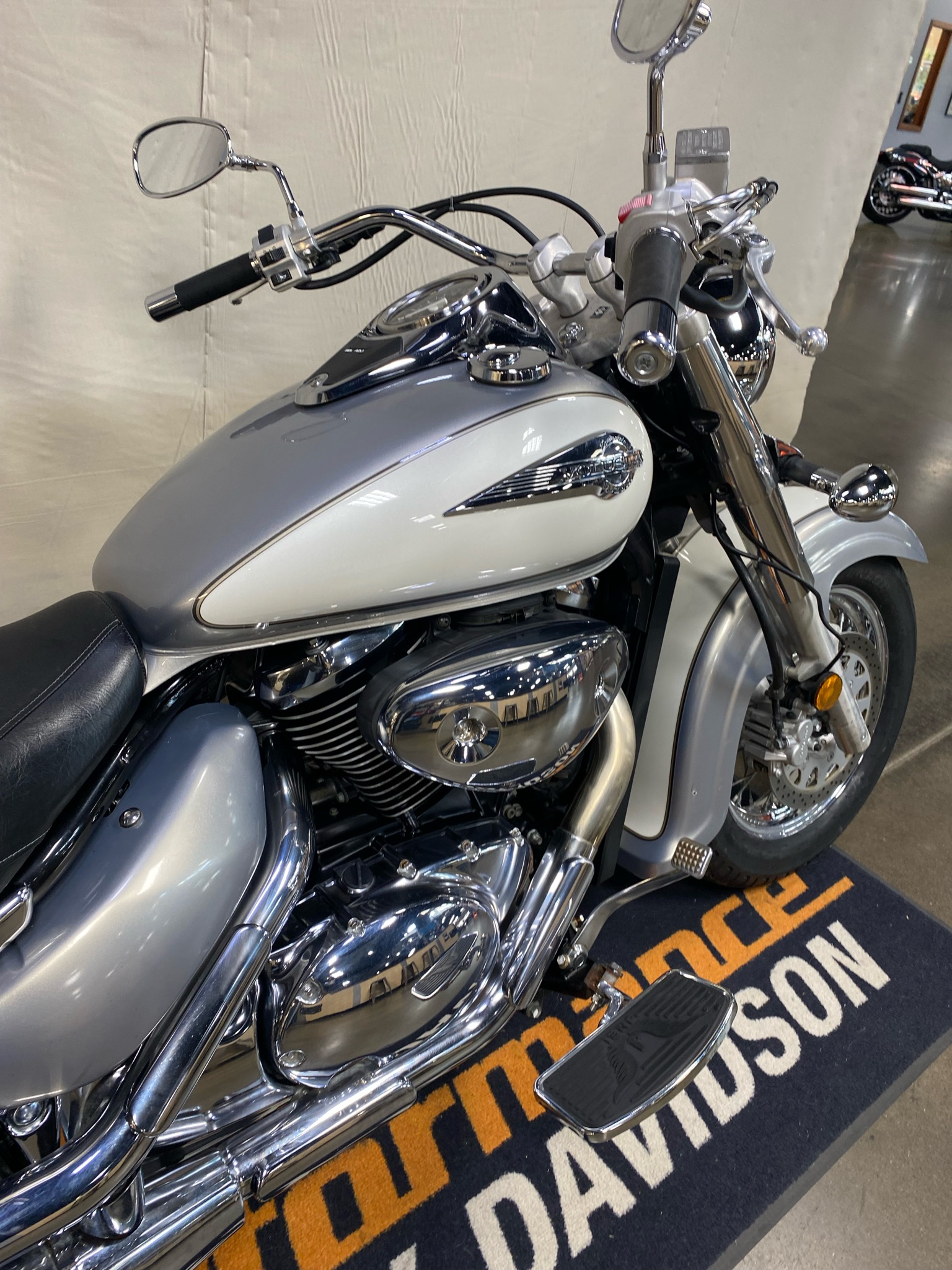 2004 Suzuki Intruder Volusia 800 3