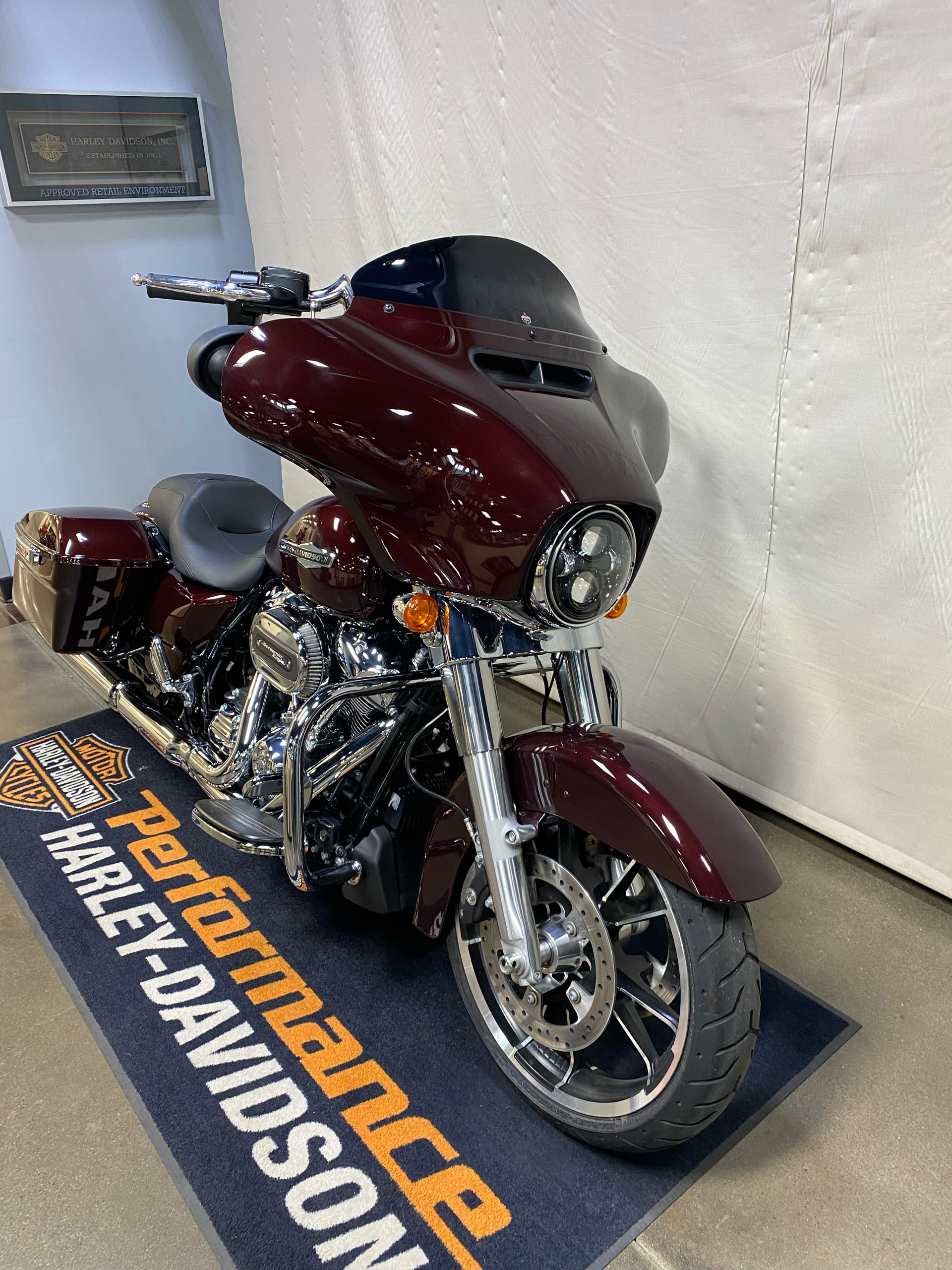 00s HARLEY DAVIDSON グレー フレイム フェード クローム Chrome Driver Stretched Floorboards Footboard For Harley