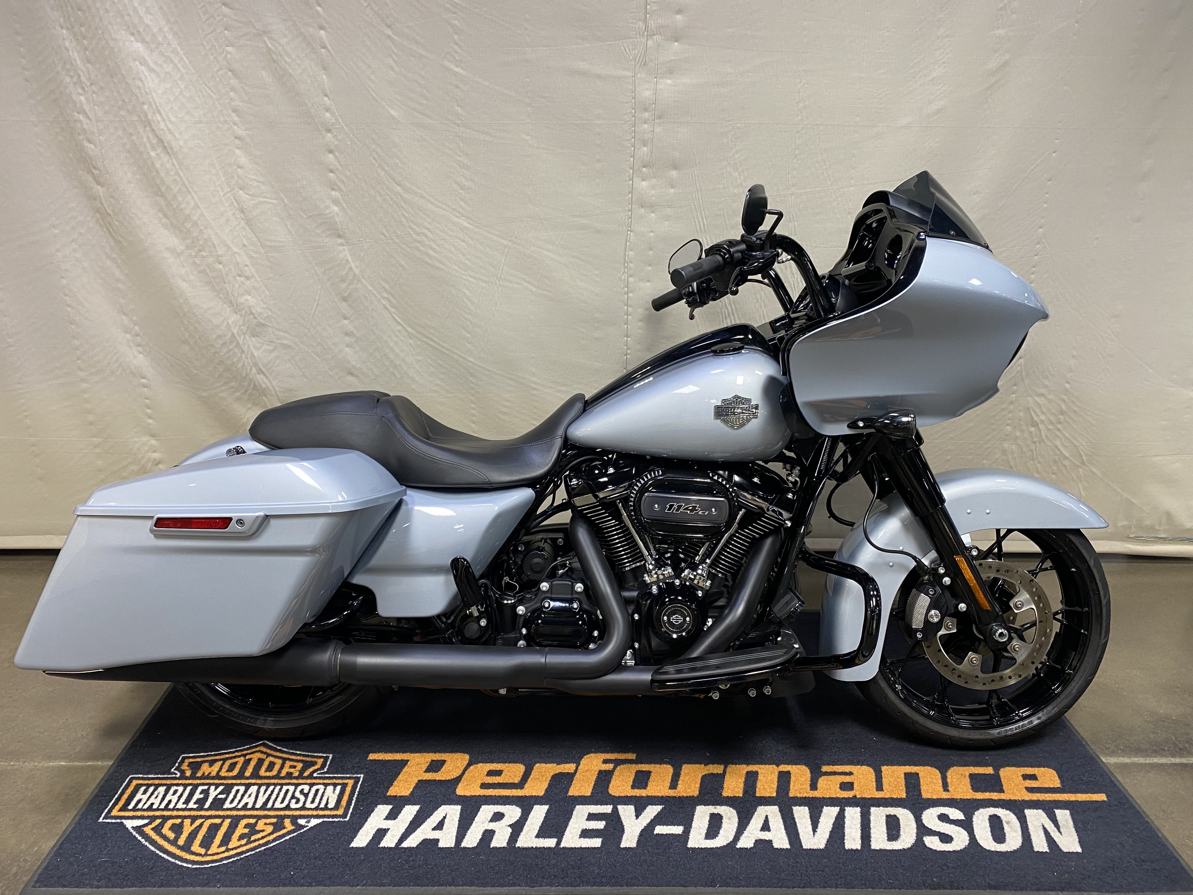 2023 Harley-Davidson Road Glide® Special 1