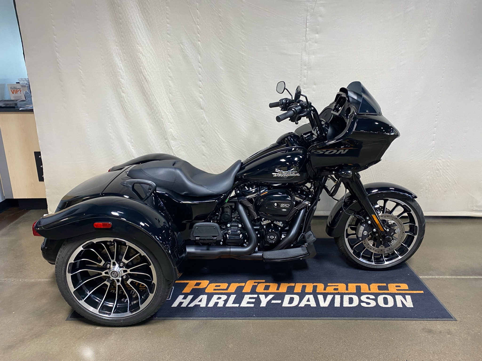Used 2024 Harley-Davidson Road Glide® 3 Vivid Black (Black Finish 
