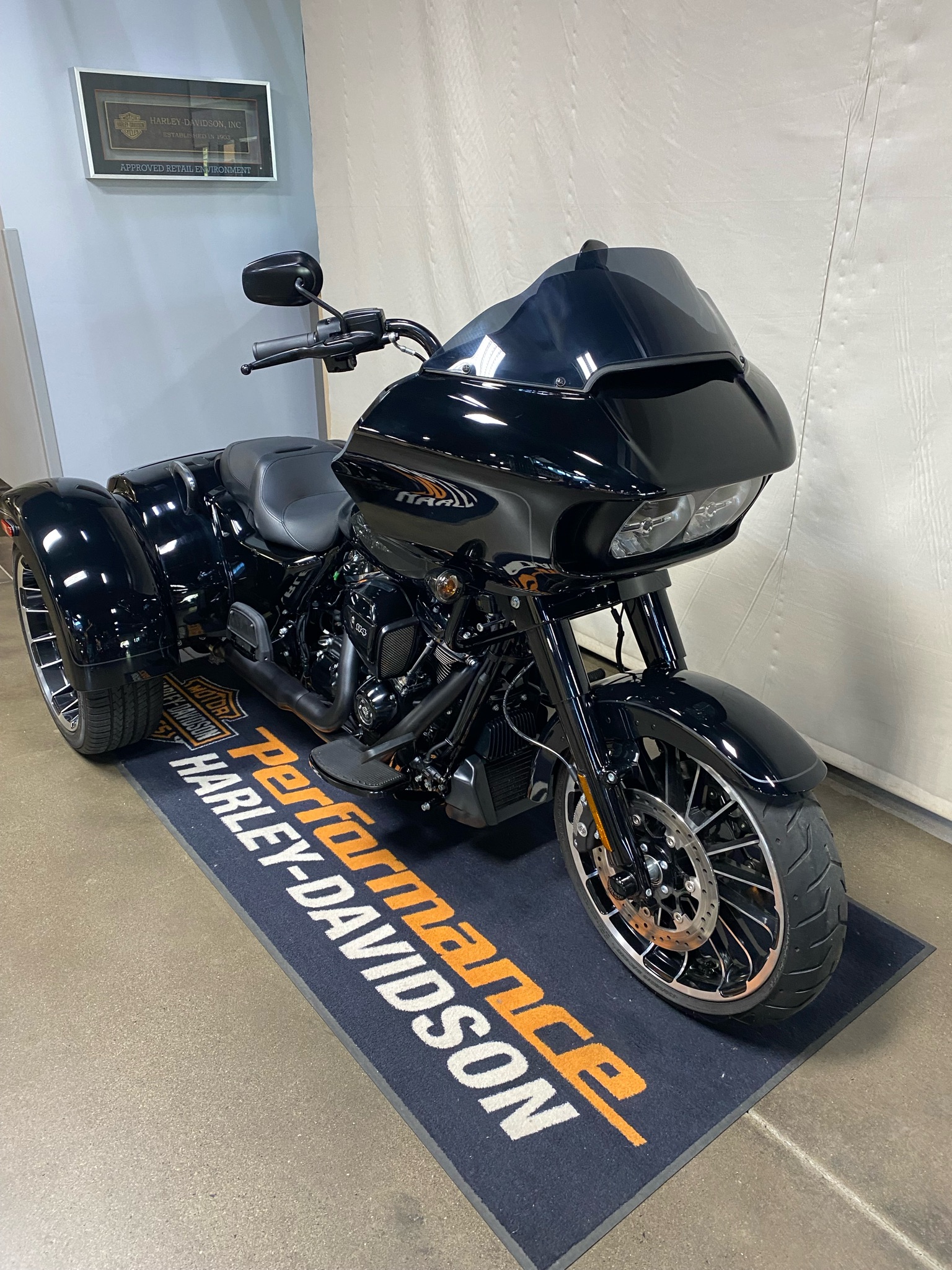 Used 2024 Harley-Davidson Road Glide® 3 Vivid Black (Black Finish